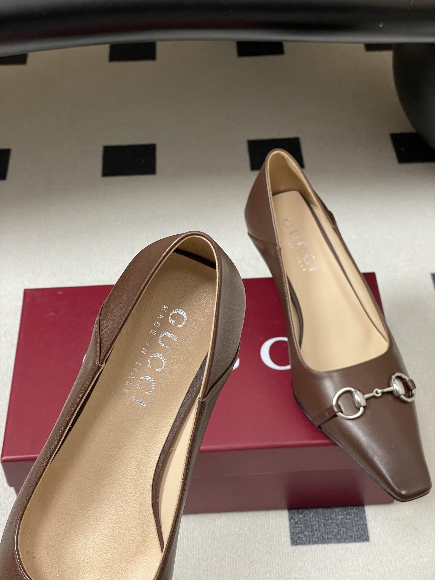 -顶级品质26Ss春夏新款Gucci古驰Vittoria系列女士浅口鞋G家经典马衔扣小方头猫跟单鞋可踩跟