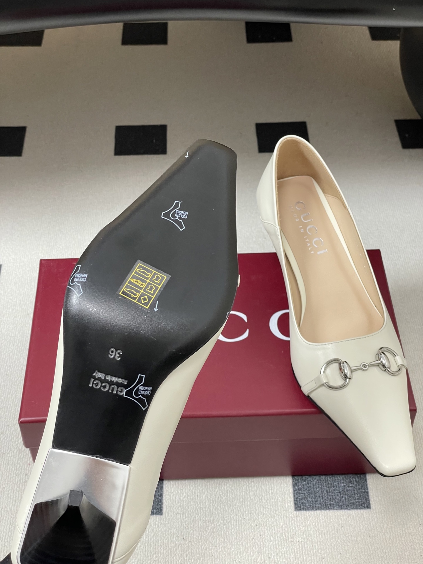 -顶级品质26Ss春夏新款Gucci古驰Vittoria系列女士浅口鞋G家经典马衔扣小方头猫跟单鞋可踩跟