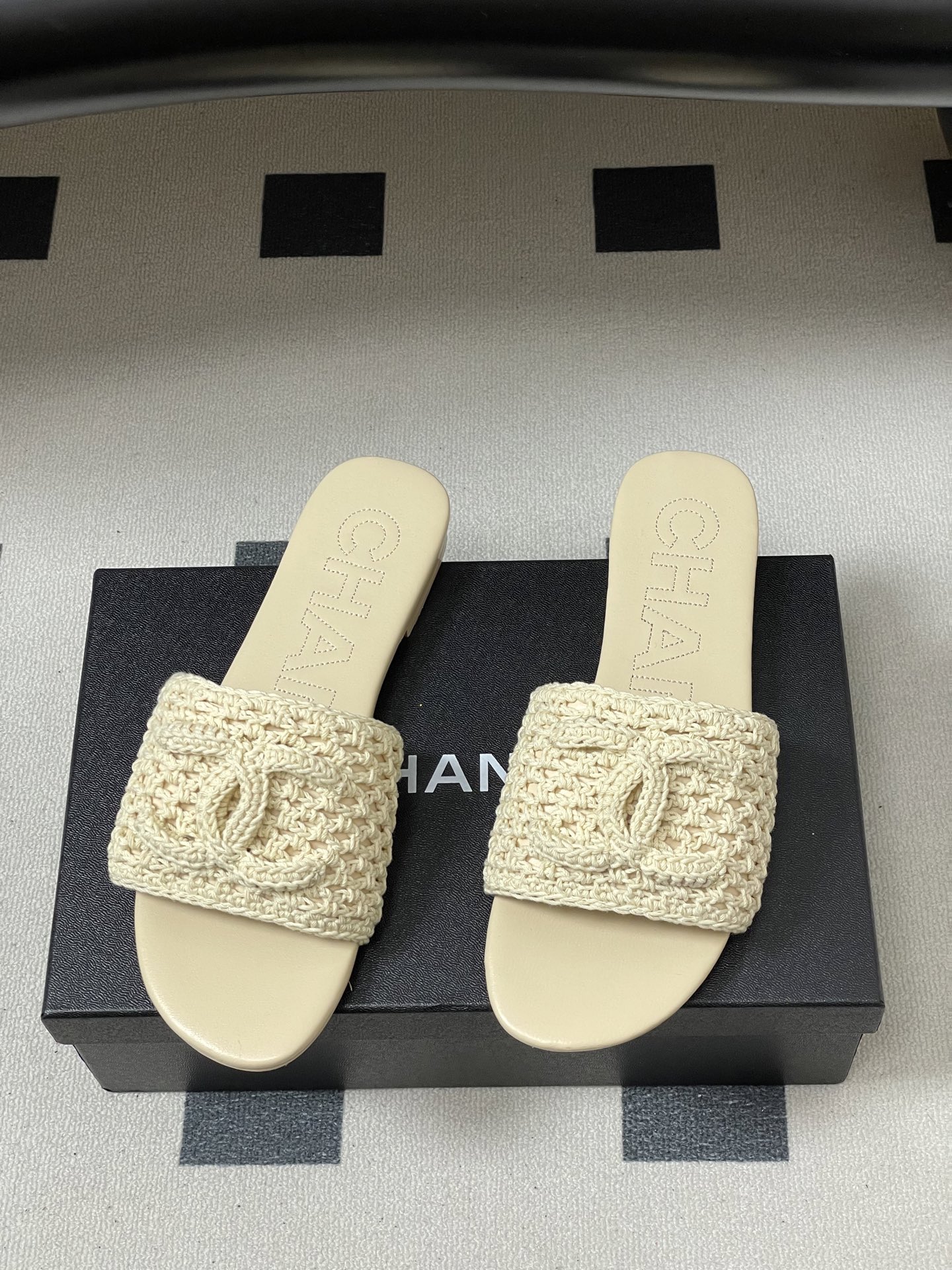 Chanel 26Fw春夏新款Chanel香奈儿度假风小香针织刺绣 双C logo平底凉拖鞋编织 一字带拖鞋