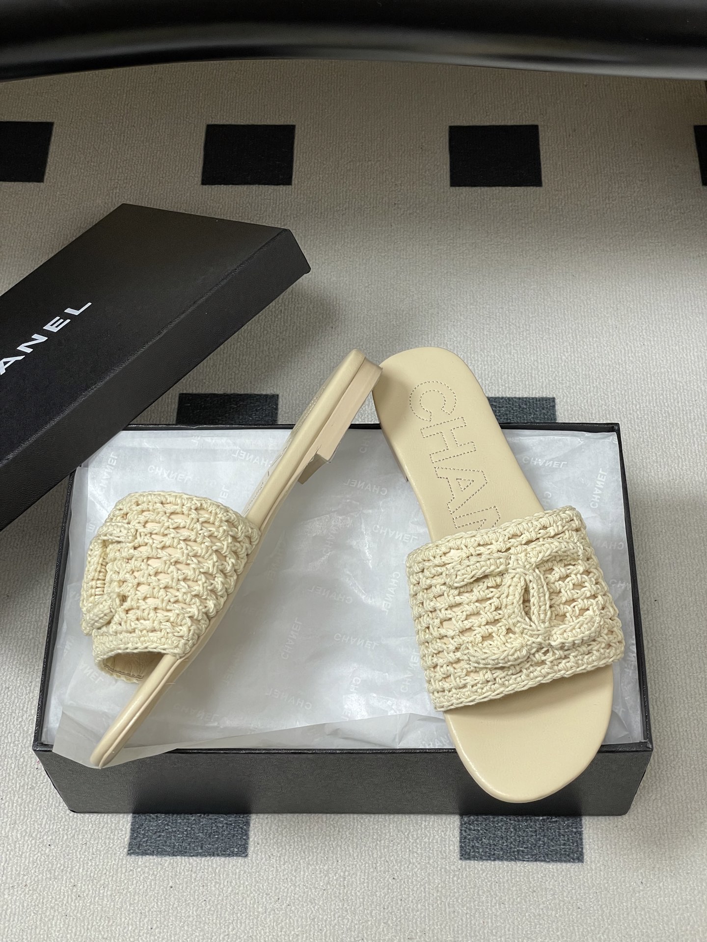 Chanel 26Fw春夏新款Chanel香奈儿度假风小香针织刺绣 双C logo平底凉拖鞋编织 一字带拖鞋