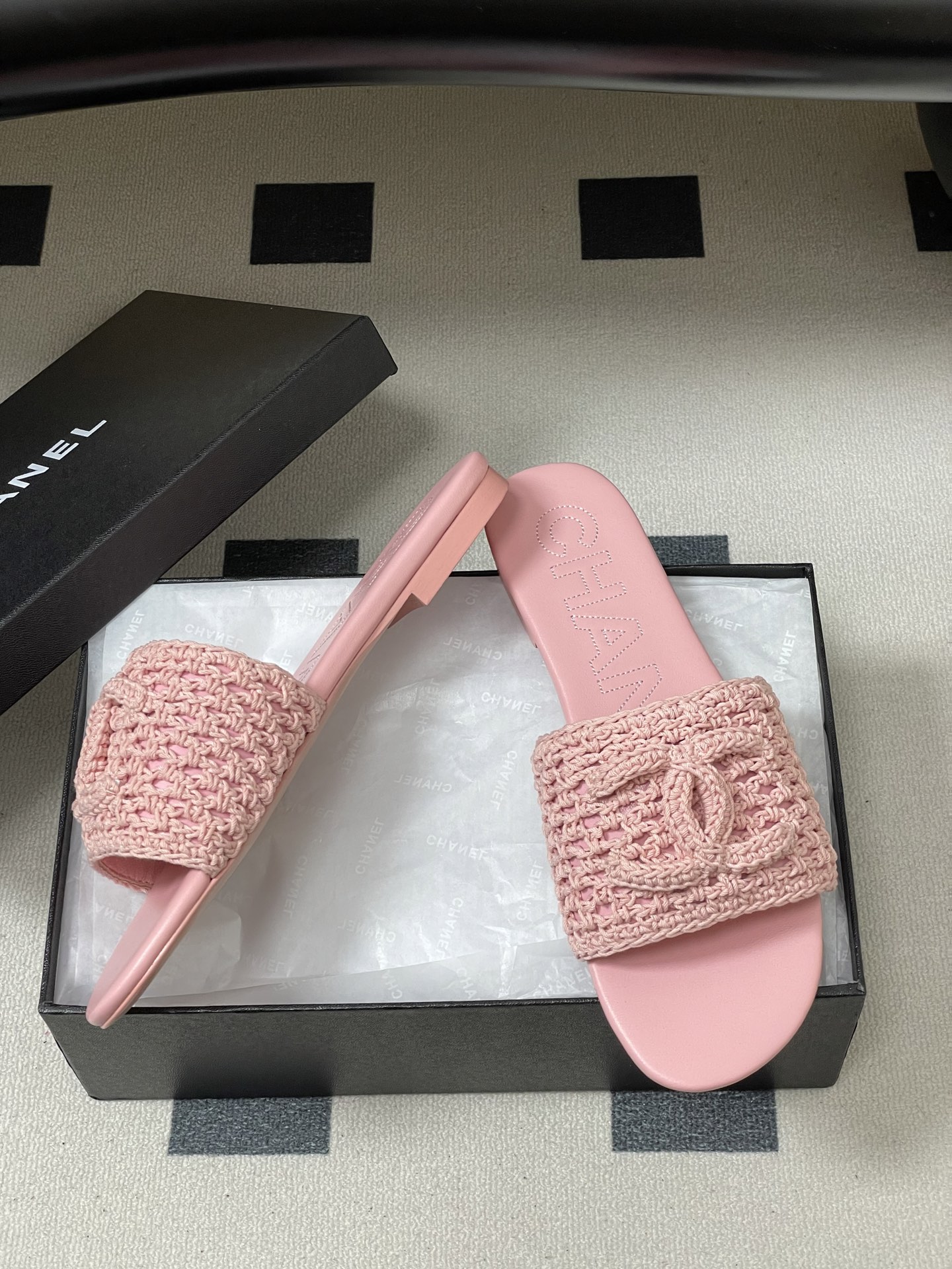 Chanel 26Fw春夏新款Chanel香奈儿度假风小香针织刺绣 双C logo平底凉拖鞋编织 一字带拖鞋