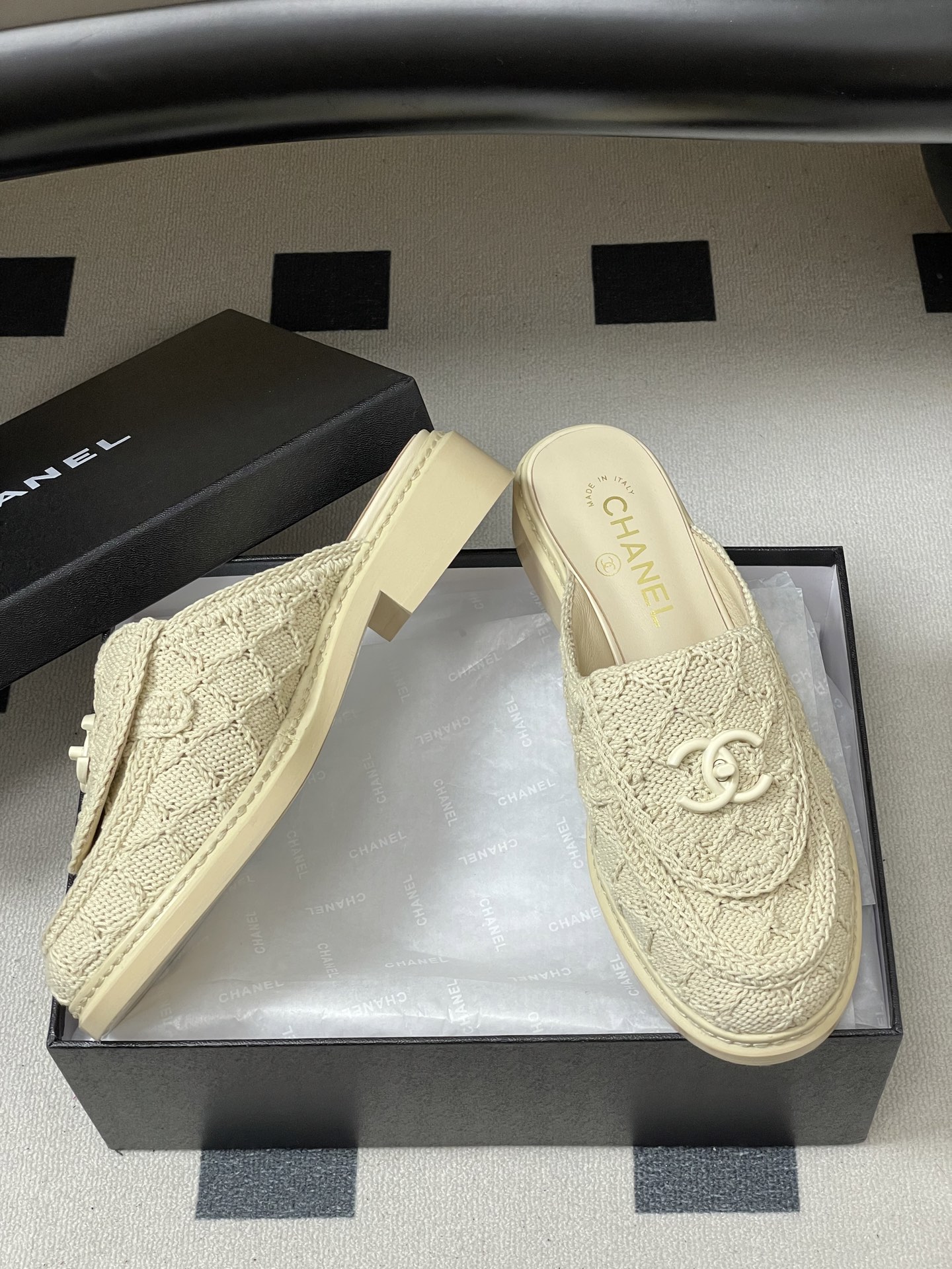 Chanel 26Fw春夏新款Chanel香奈儿度假风小香针织刺绣 双C logo包头半拖凉拖鞋 书包扣翻盖菱格穆勒鞋