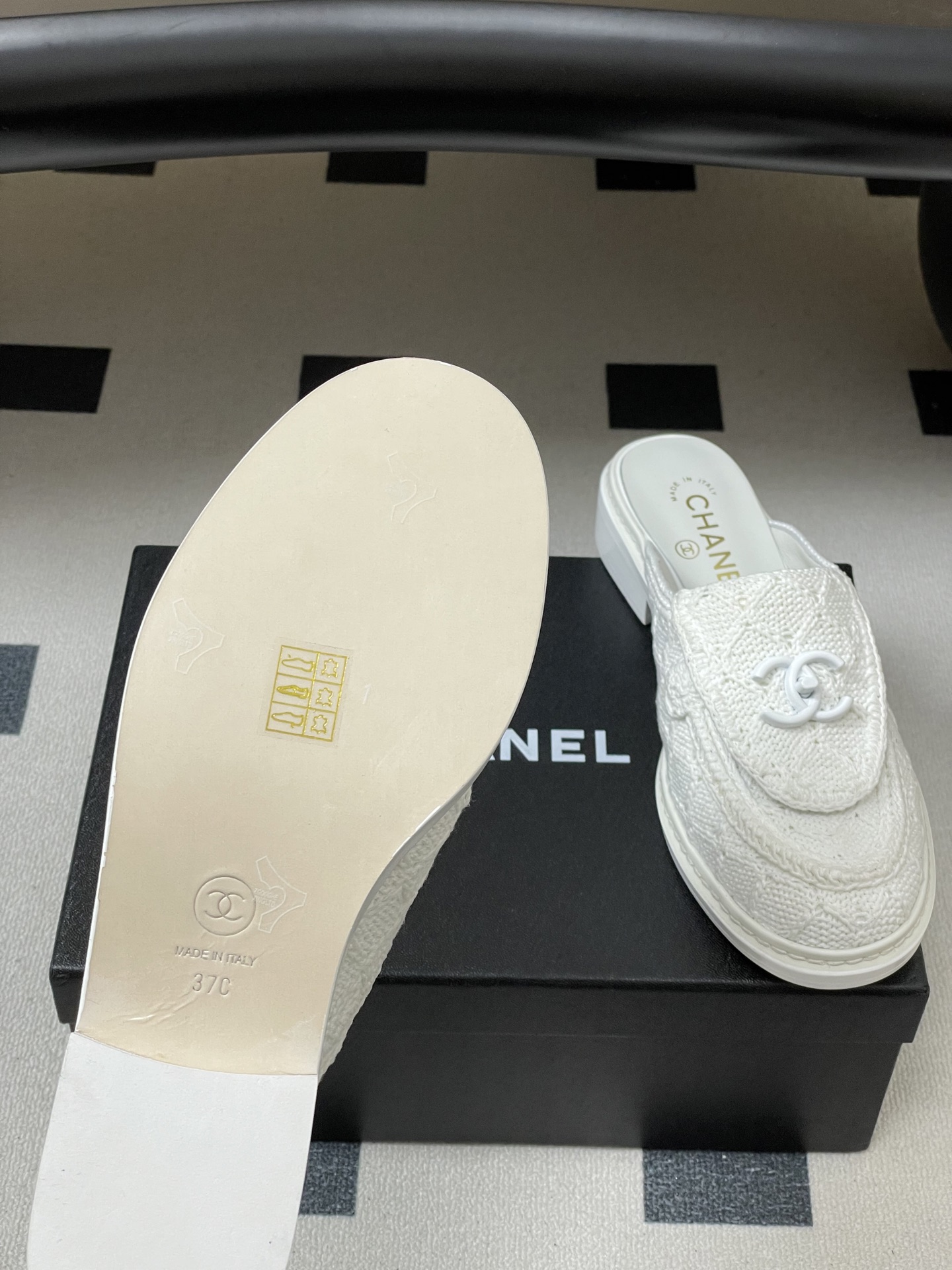 Chanel 26Fw春夏新款Chanel香奈儿度假风小香针织刺绣 双C logo包头半拖凉拖鞋 书包扣翻盖菱格穆勒鞋