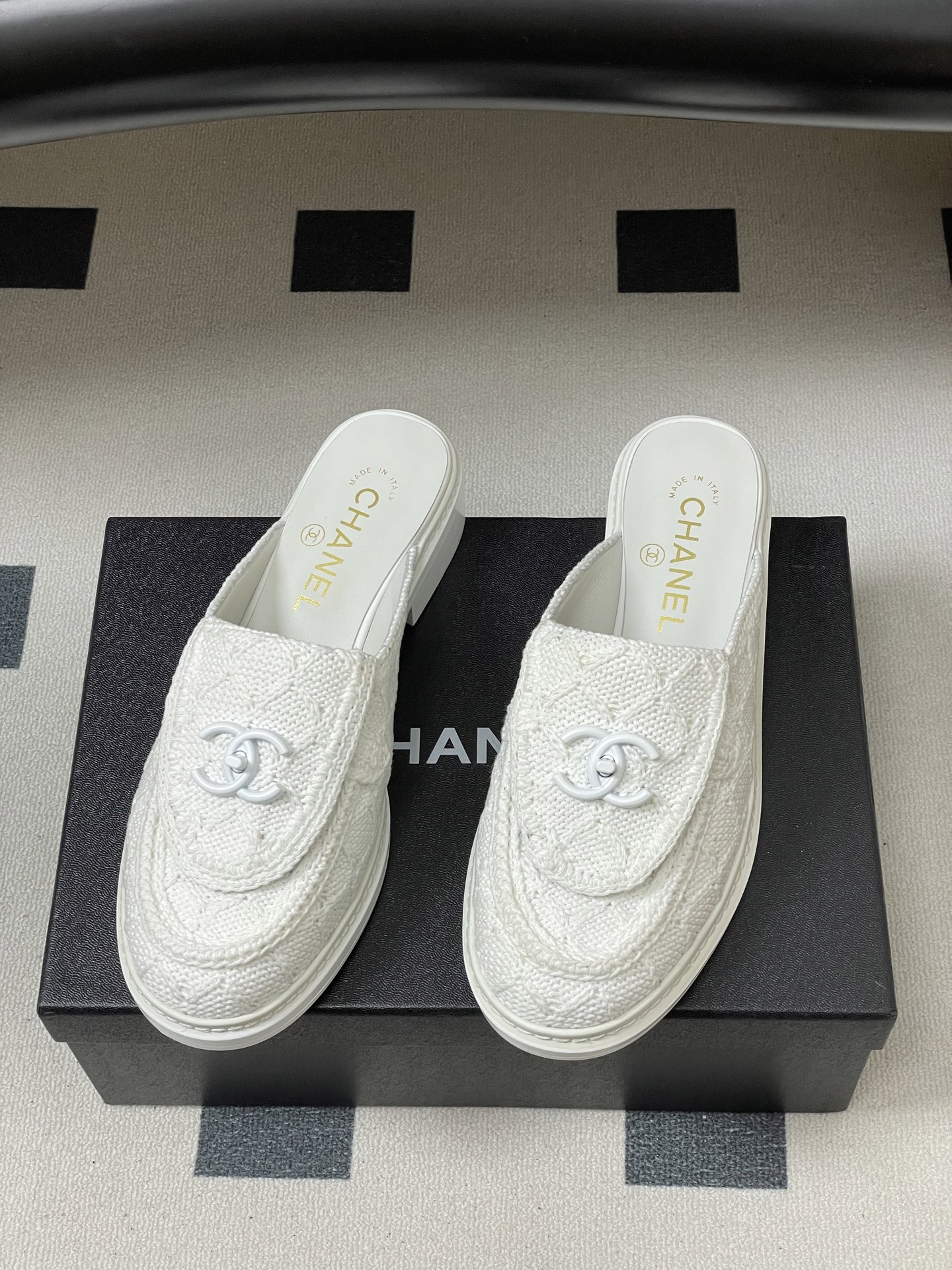 Chanel 26Fw春夏新款Chanel香奈儿度假风小香针织刺绣 双C logo包头半拖凉拖鞋 书包扣翻盖菱格穆勒鞋
