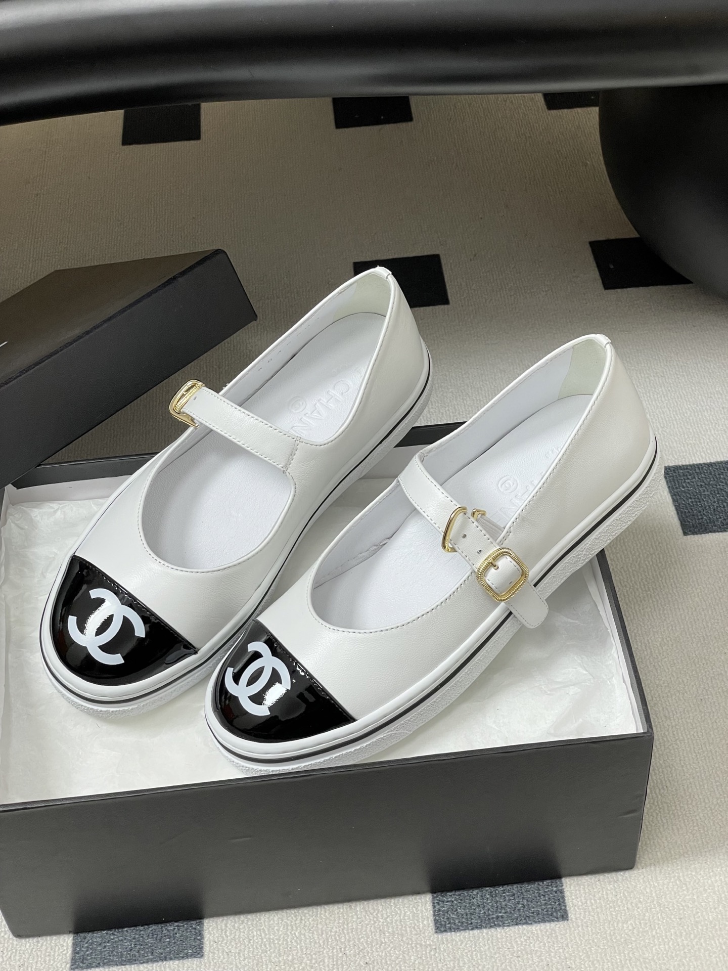 Chanel 2026早春新款Chanel 小香26P 休闲玛丽珍奶奶鞋 大双C logo拼色浅口单鞋