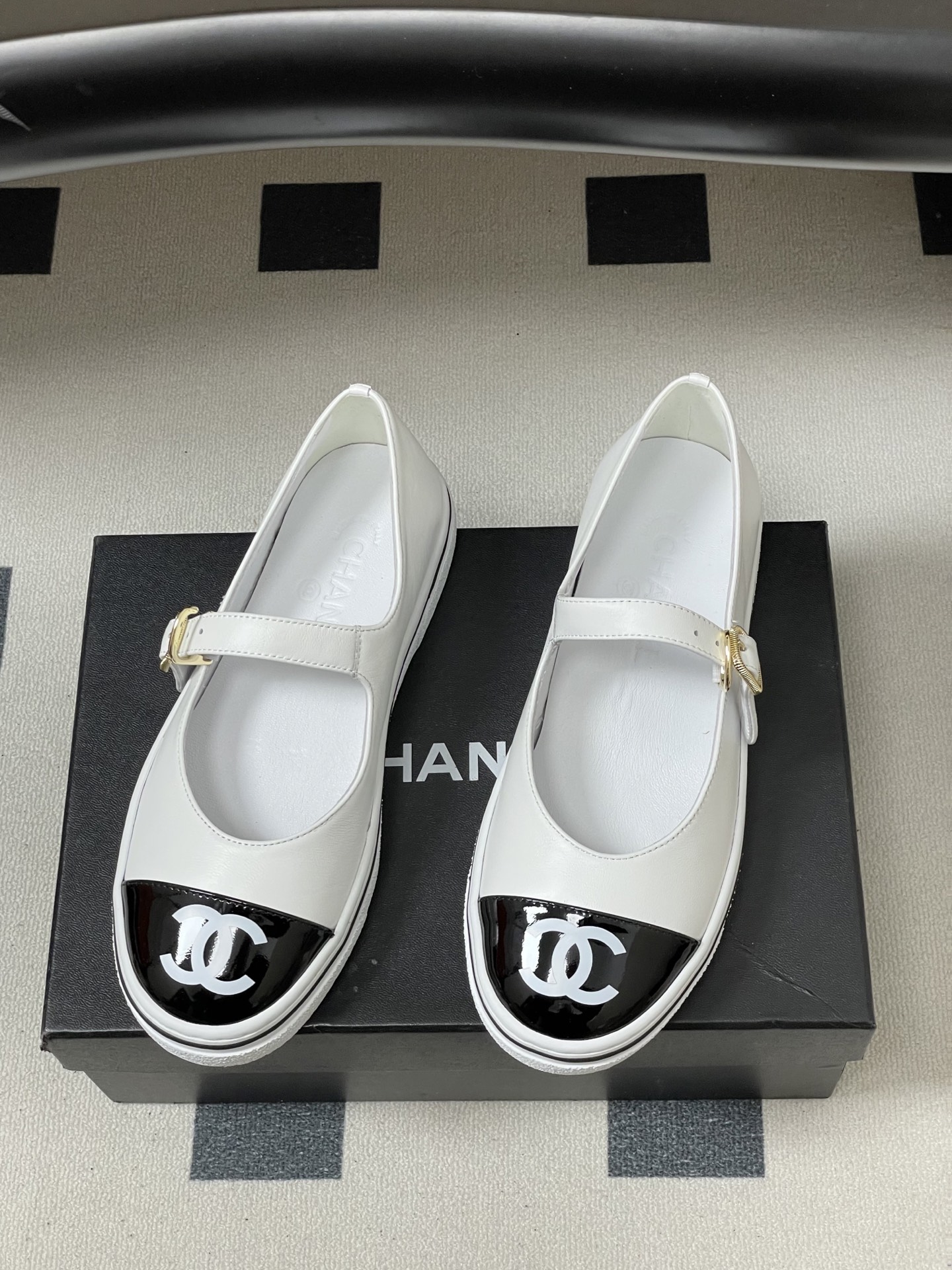 Chanel 2026早春新款Chanel 小香26P 休闲玛丽珍奶奶鞋 大双C logo拼色浅口单鞋