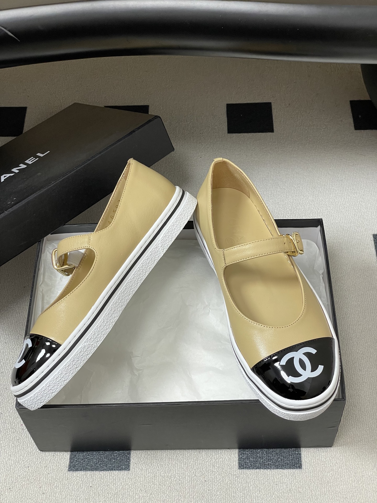 Chanel 2026早春新款Chanel 小香26P 休闲玛丽珍奶奶鞋 大双C logo拼色浅口单鞋