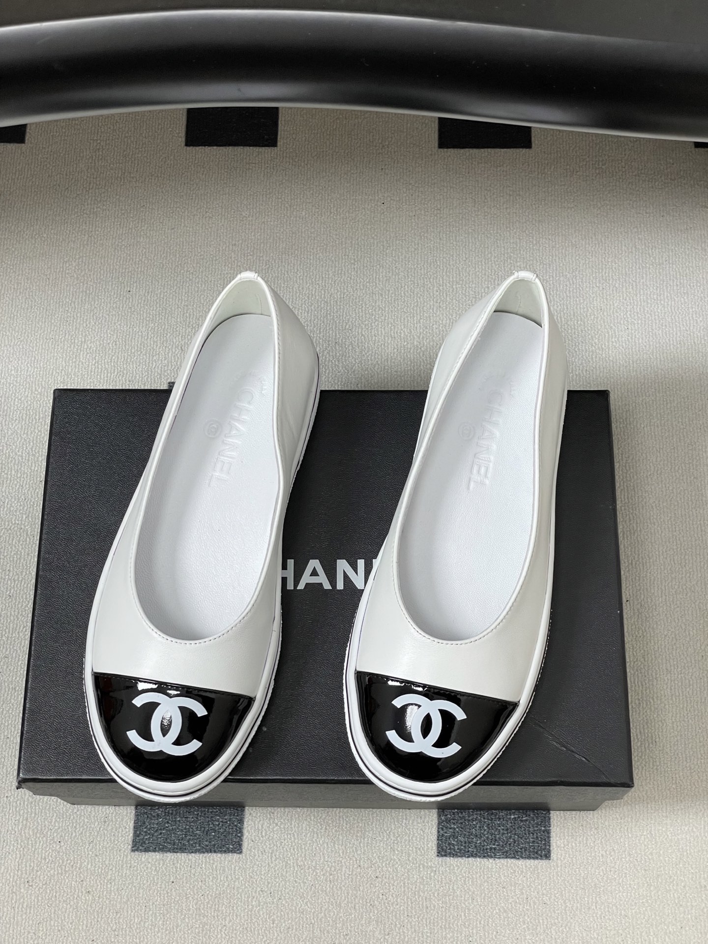 Chanel 2026早春新款Chanel 小香26P 休闲玛丽珍奶奶鞋 大双C logo拼色浅口单鞋