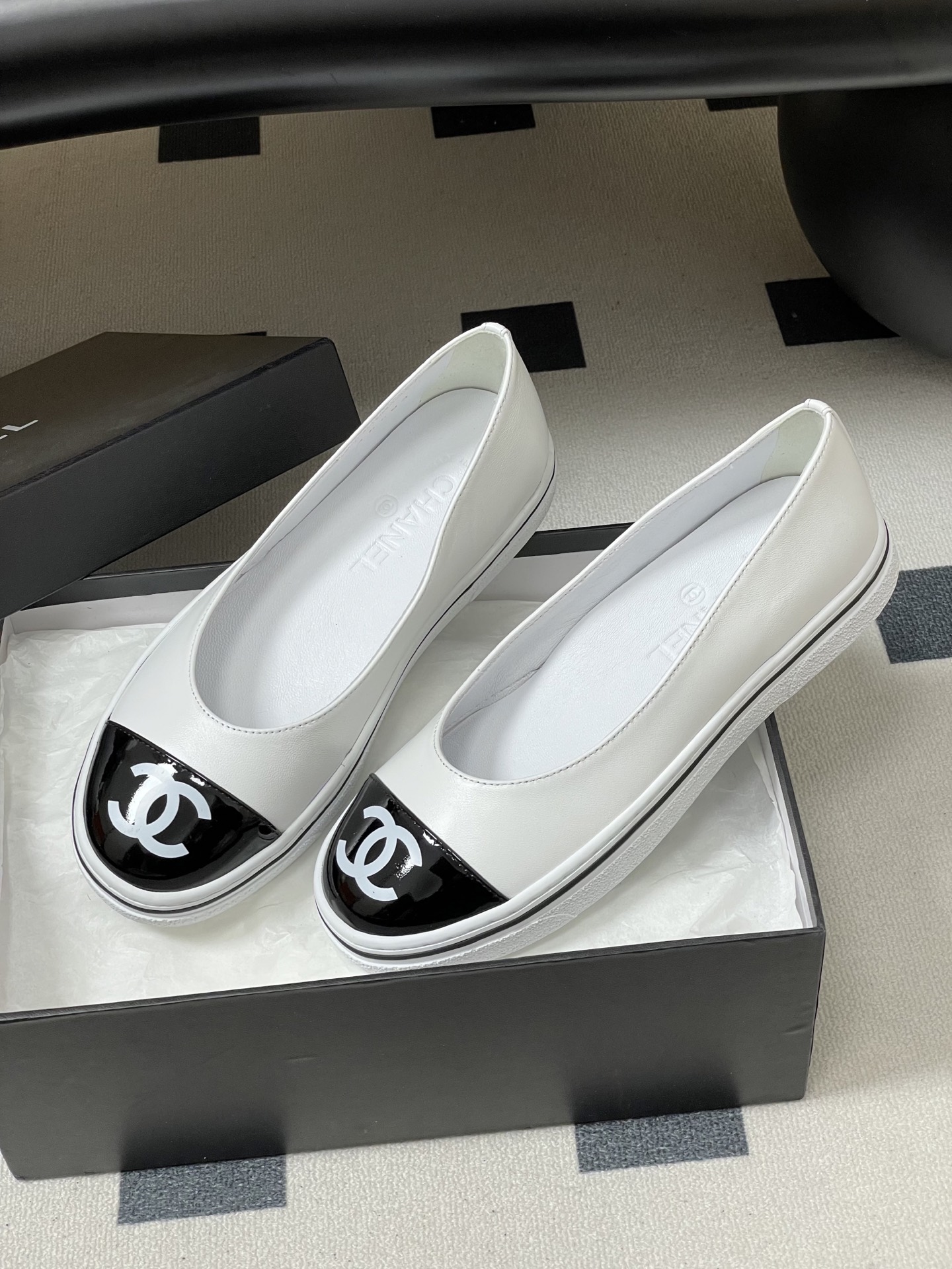 Chanel 2026早春新款Chanel 小香26P 休闲玛丽珍奶奶鞋 大双C logo拼色浅口单鞋