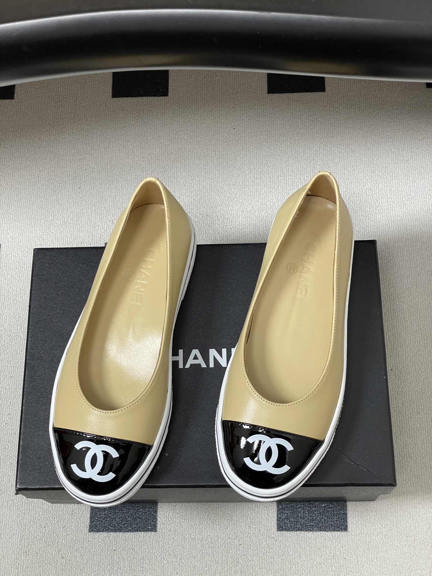 Chanel 2026早春新款Chanel 小香26P 休闲玛丽珍奶奶鞋 大双C logo拼色浅口单鞋