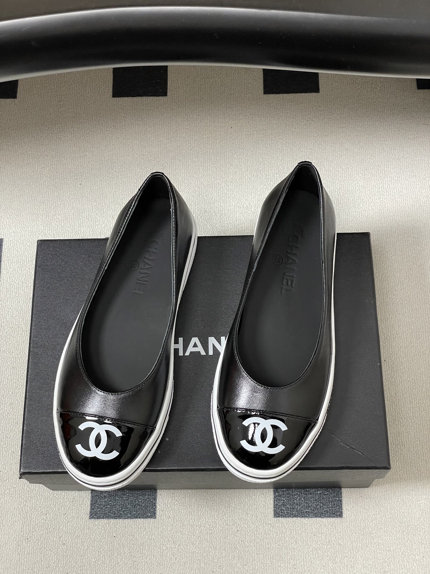 Chanel 2026早春新款Chanel 小香26P 休闲玛丽珍奶奶鞋 大双C logo拼色浅口单鞋