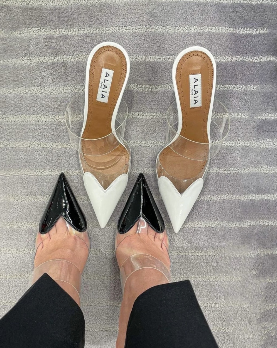 NO:722092,#Heart-shaped pattern is paired with glossy patent calfskin, which is refined and elegant but also fashionable and neat. Wearing it can easily control casual daily life and high-end luxury., high heels, high heels, cowhide19860909#心形图案搭配光泽感漆面小牛皮,精致优雅的同时还具有时髦利落,穿上它休闲日常与高级奢华驾驭自如.,高跟鞋,high heels,cowhide,Women's Shoes