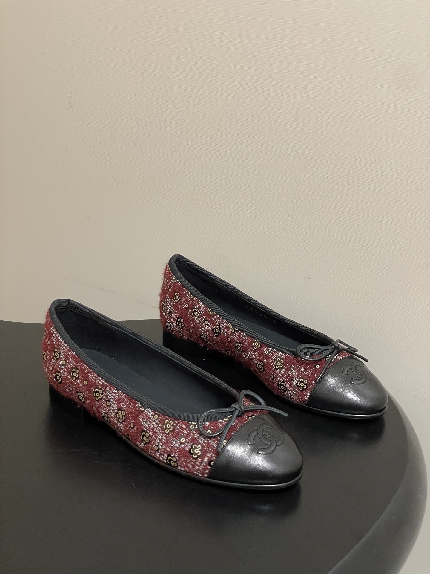 NO:760672,-Top quality 26Fw early spring latest color Chanel Xiaoxiang classic bow ballet shoes colorful cloth boat shoes flat shoes Believe me, these are a pair of ballet shoes that can take you to good places. Customized cloth for the upper, sheepskin for the lining, Italian A-grade genuine leather outsole for the sole, size 35-39 (34.40.41.42 custom-made, non-returnable), ballet shoes, chanel, sheepskin, Leather  soles19860909-顶级品质 26Fw早春最新配色 Chanel小香 万年经典款蝴蝶结芭蕾舞鞋彩色呢布面船鞋平底单鞋 相信我 这是一双能带你去到好地方的芭蕾舞鞋 鞋面定制呢布 内里垫脚羊皮 鞋底意大利 A 级真皮大底 码数35-39 正码（34.40.41.42定做不退换）,芭蕾舞鞋单鞋,chanel,sheepskin,Leather soles,Women's Shoes