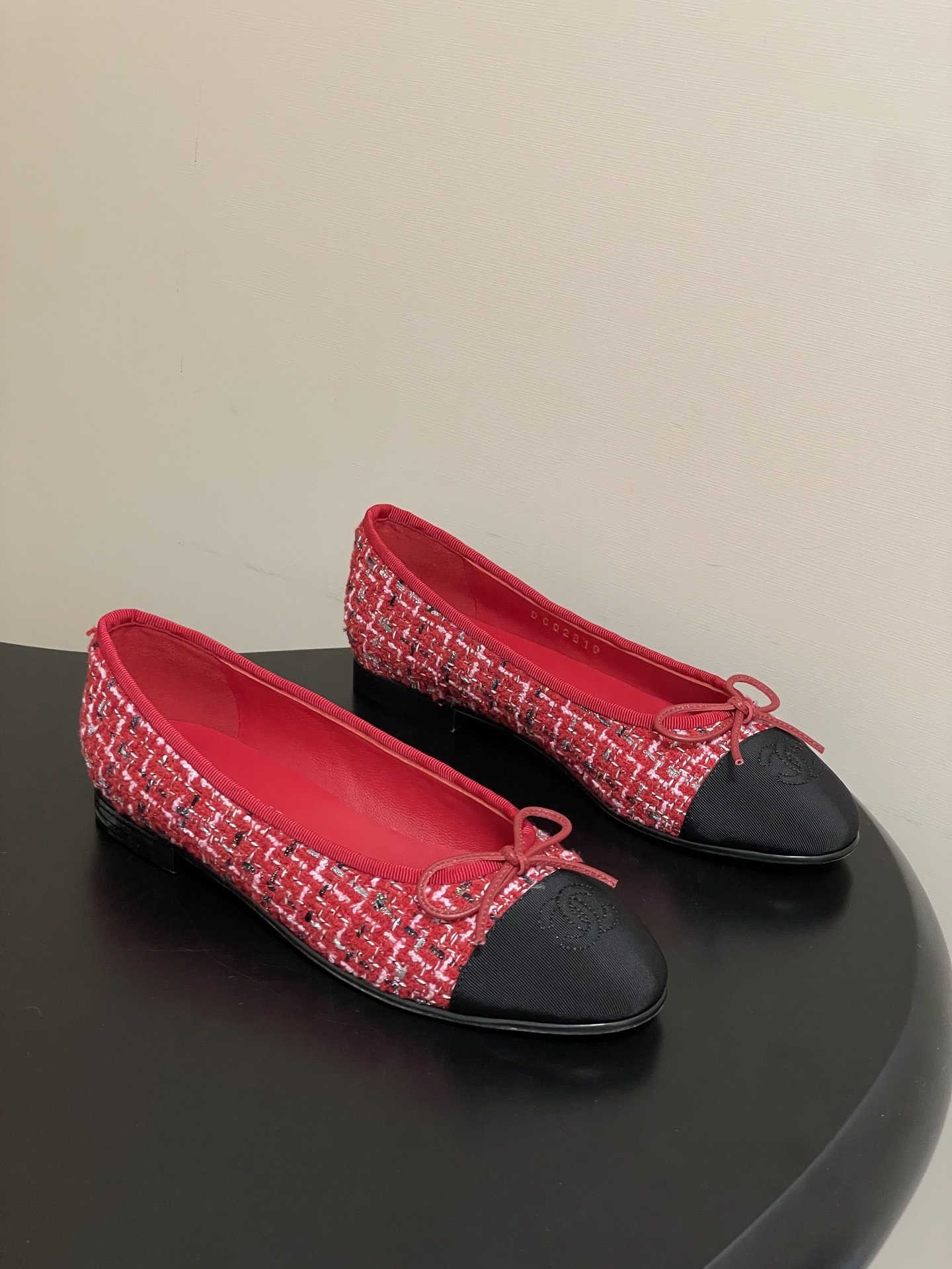 NO:760685,-Top quality 26Fw early spring latest color Chanel Xiaoxiang classic bow ballet shoes colorful cloth boat shoes flat shoes Believe me, these are a pair of ballet shoes that can take you to good places. Customized cloth for the upper, sheepskin for the lining, Italian A-grade genuine leather outsole for the sole, size 35-39 (34.40.41.42 custom-made, non-returnable), ballet shoes, chanel, sheepskin, Leather  soles19860909-顶级品质 26Fw早春最新配色 Chanel小香 万年经典款蝴蝶结芭蕾舞鞋彩色呢布面船鞋平底单鞋 相信我 这是一双能带你去到好地方的芭蕾舞鞋 鞋面定制呢布 内里垫脚羊皮 鞋底意大利 A 级真皮大底 码数35-39 正码（34.40.41.42定做不退换）,芭蕾舞鞋单鞋,chanel,sheepskin,Leather soles,Women's Shoes