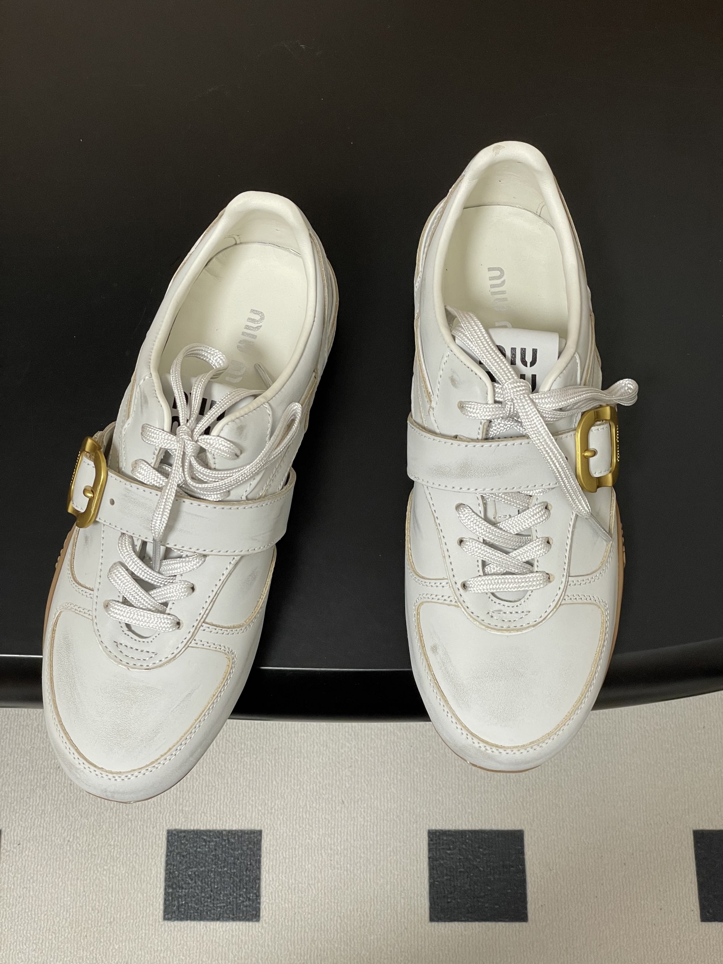 -Miu Miu 26ss 缪缪春夏新款MiuGymnasium金属搭扣皮革运动鞋复古德训鞋薄底休闲鞋在