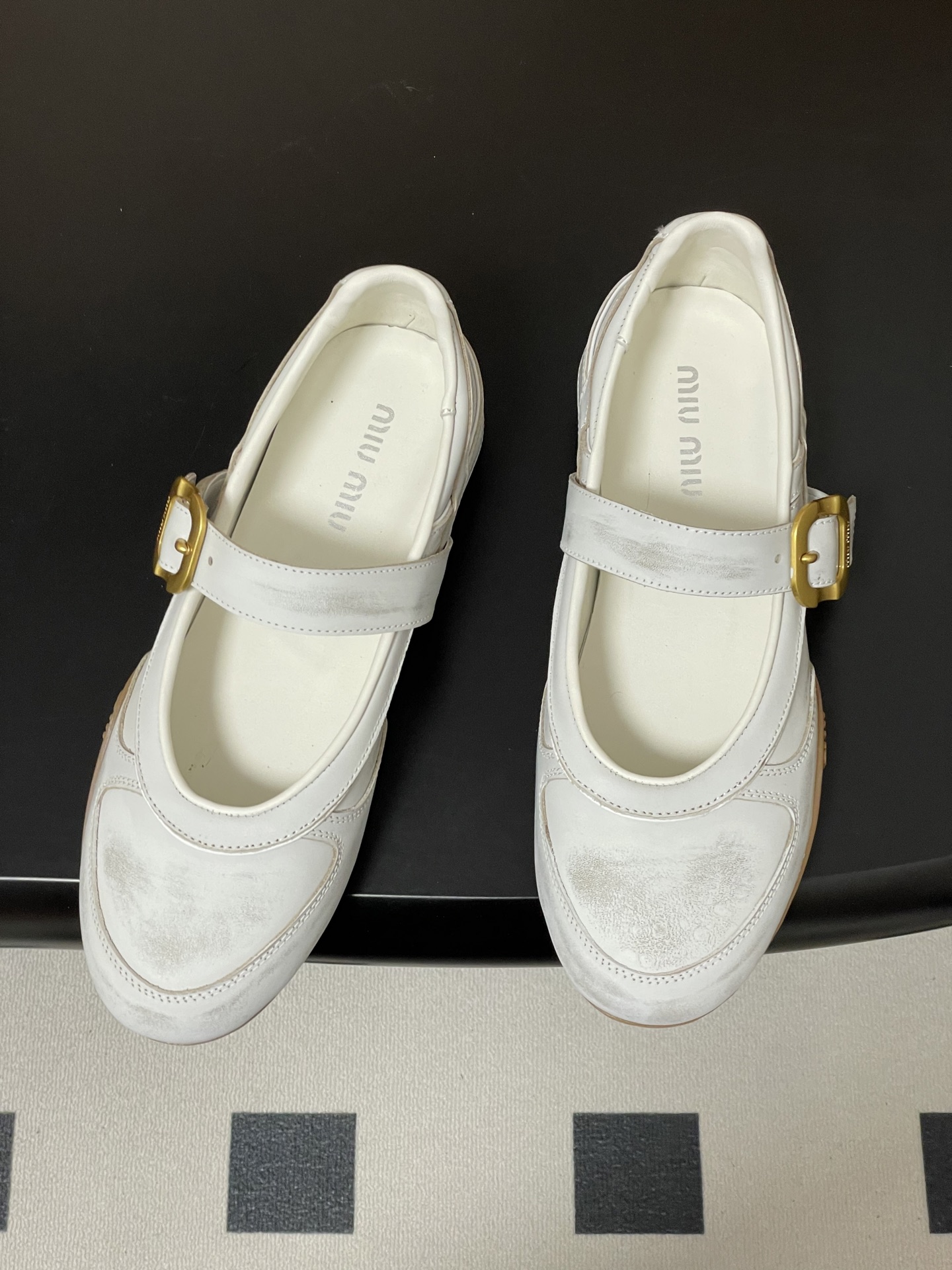 -Miu Miu 26ss 缪缪春夏新款MiuGymnasium金属搭扣皮革玛丽珍鞋复古德训鞋薄底休闲鞋