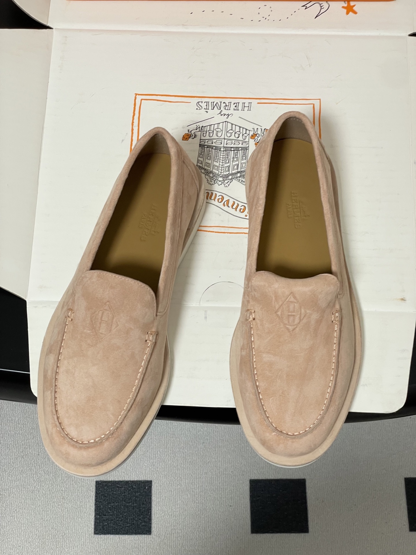 -莞产（配高档飞机盒✈️）Hermes 爱马仕🐎H家 26s春夏新款Low乐福鞋系列麂皮绒面圆头乐福鞋复