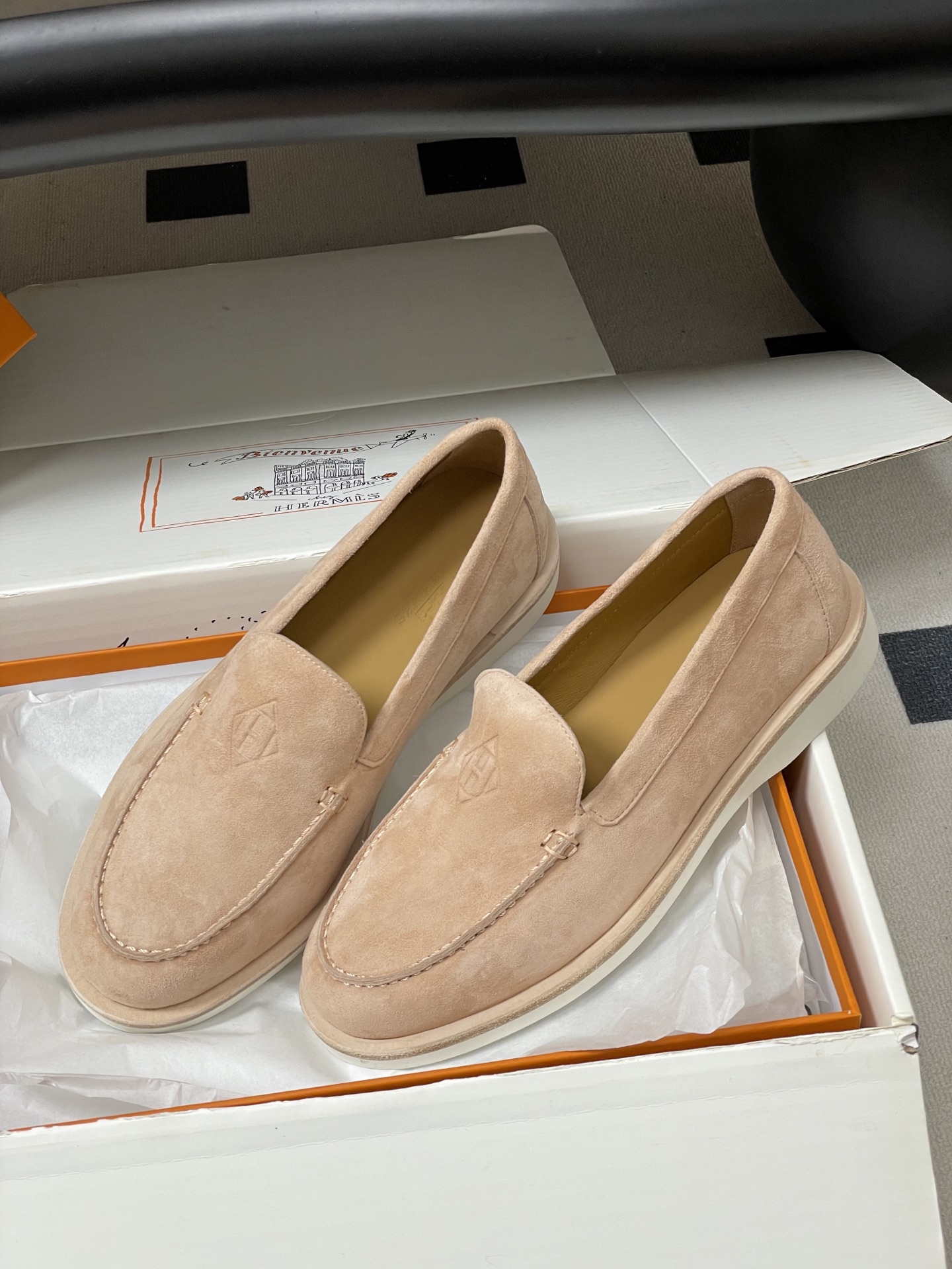 -莞产（配高档飞机盒✈️）Hermes 爱马仕🐎H家 26s春夏新款Low乐福鞋系列麂皮绒面圆头乐福鞋复