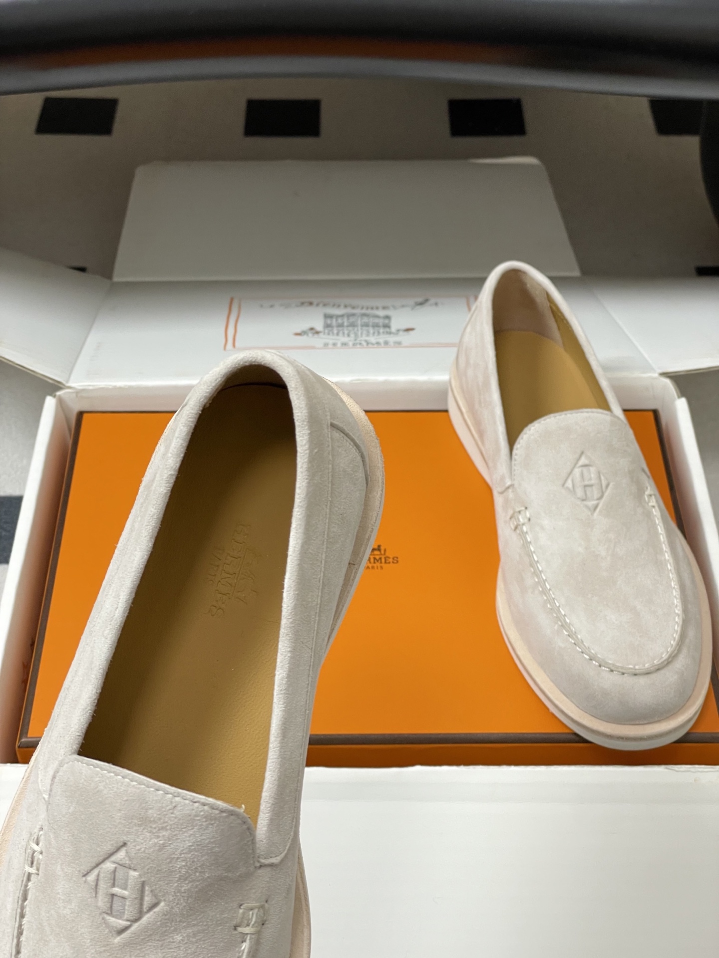 -莞产（配高档飞机盒✈️）Hermes 爱马仕🐎H家 26s春夏新款Low乐福鞋系列麂皮绒面圆头乐福鞋复