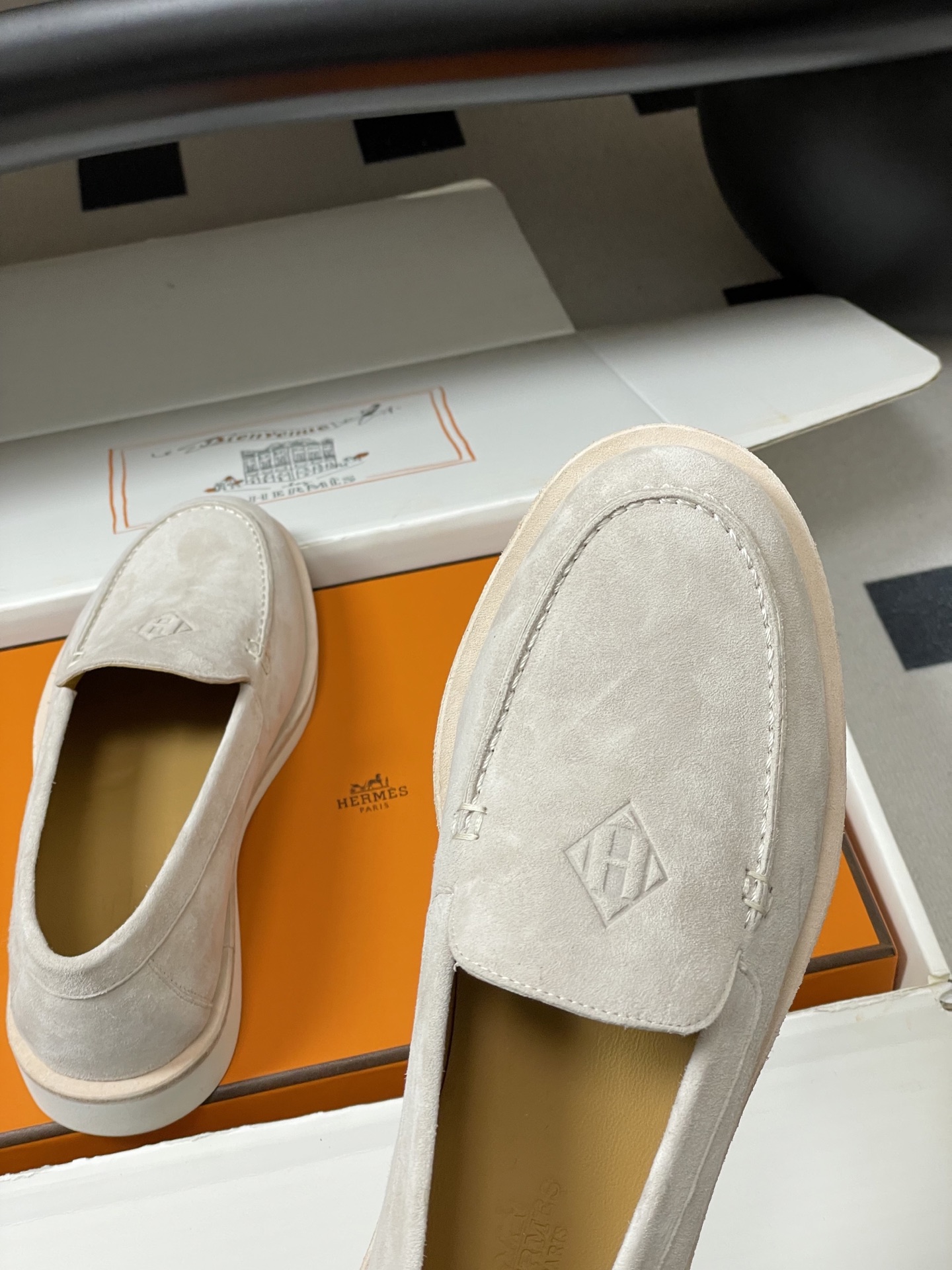 -莞产（配高档飞机盒✈️）Hermes 爱马仕🐎H家 26s春夏新款Low乐福鞋系列麂皮绒面圆头乐福鞋复