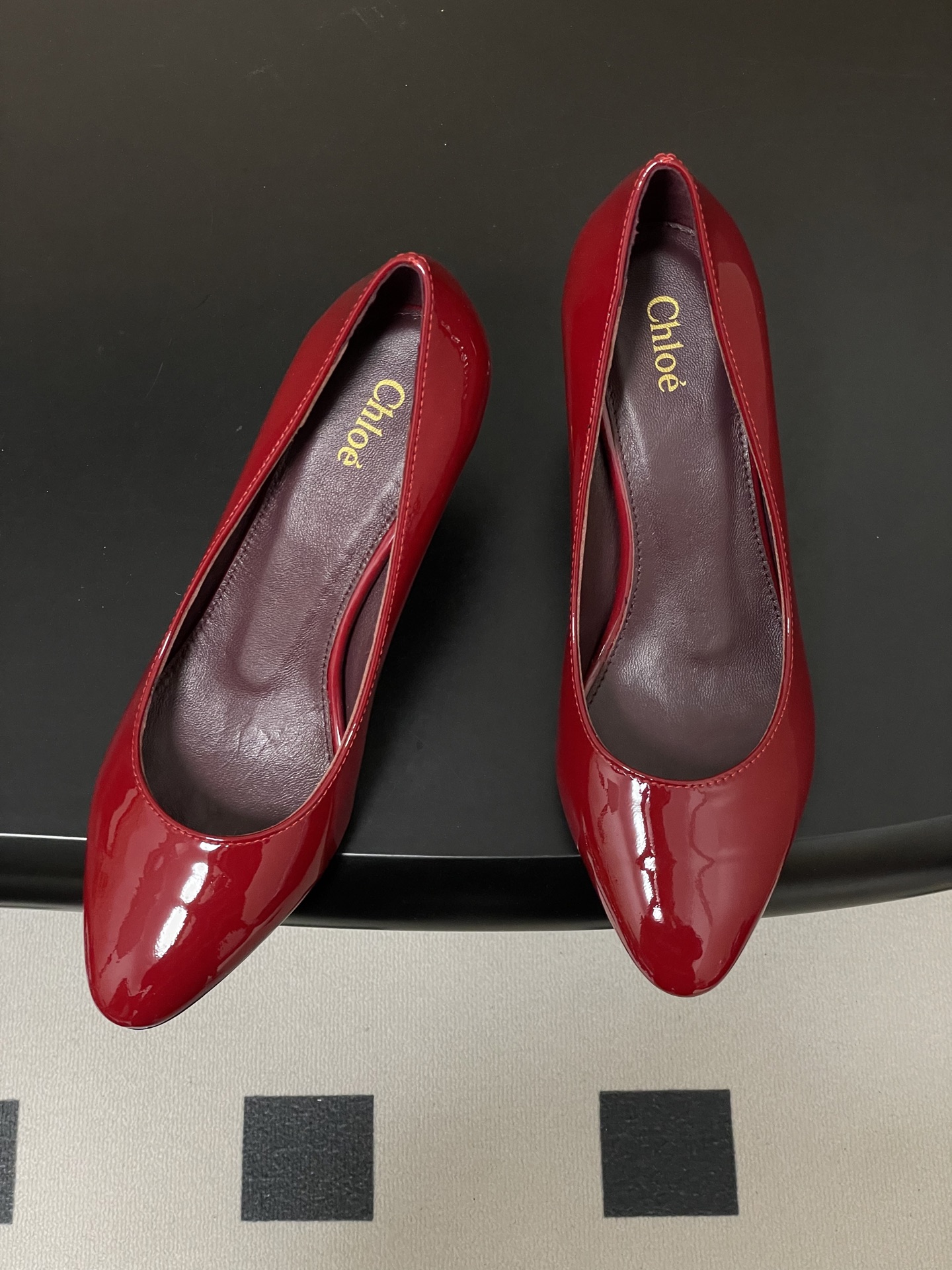 -Chloe蔻依 26ss春夏新款 小坡跟芭蕾舞鞋圆头漆皮简约优雅玛丽珍鞋高跟单鞋这款焕新设计的MARC