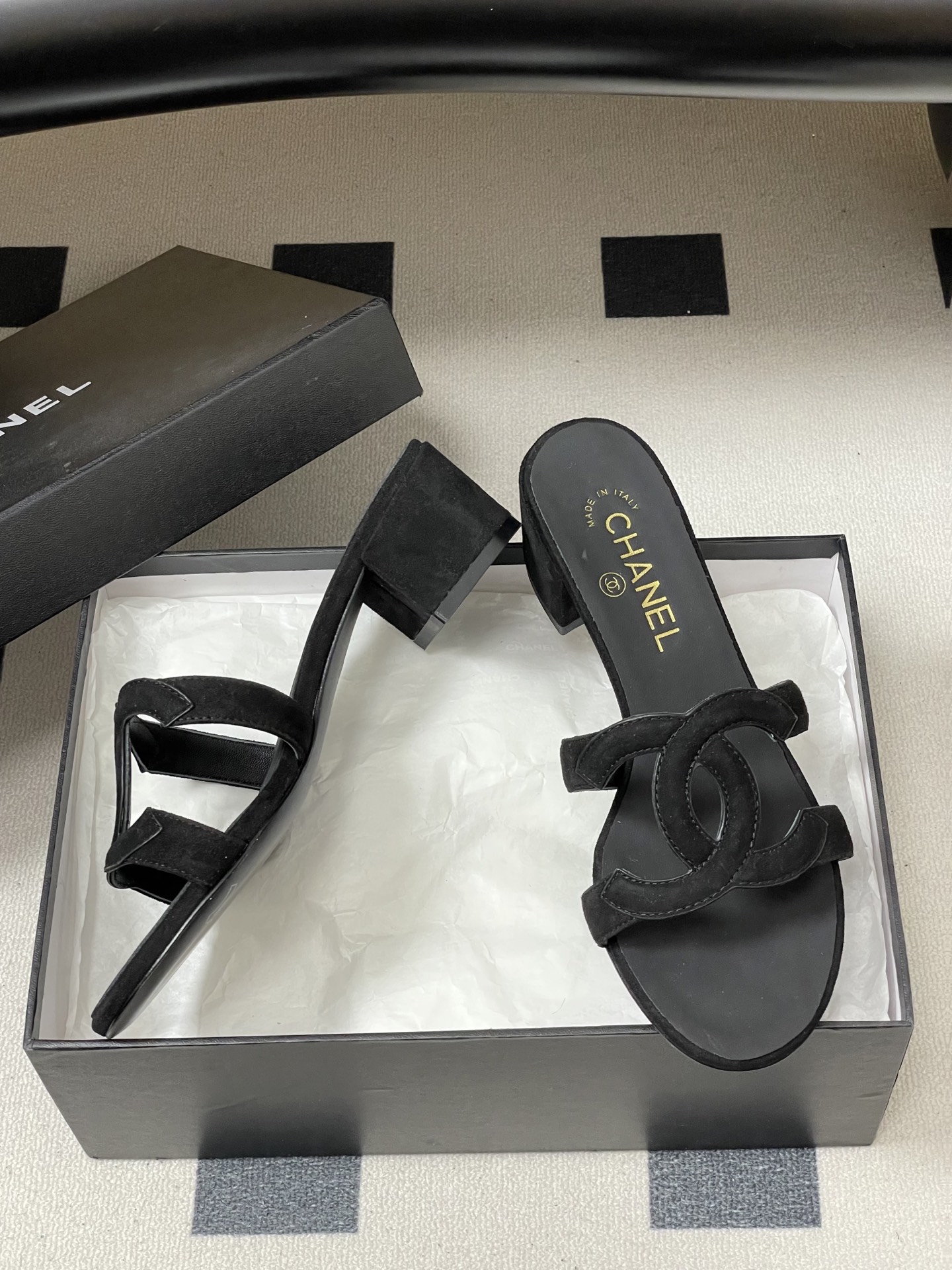 -26Ss春夏新款Chanel香奈儿 度假风小香经典大双C镂空高跟凉拖鞋蜜儿一字带平底拖鞋鞋面装饰大双c