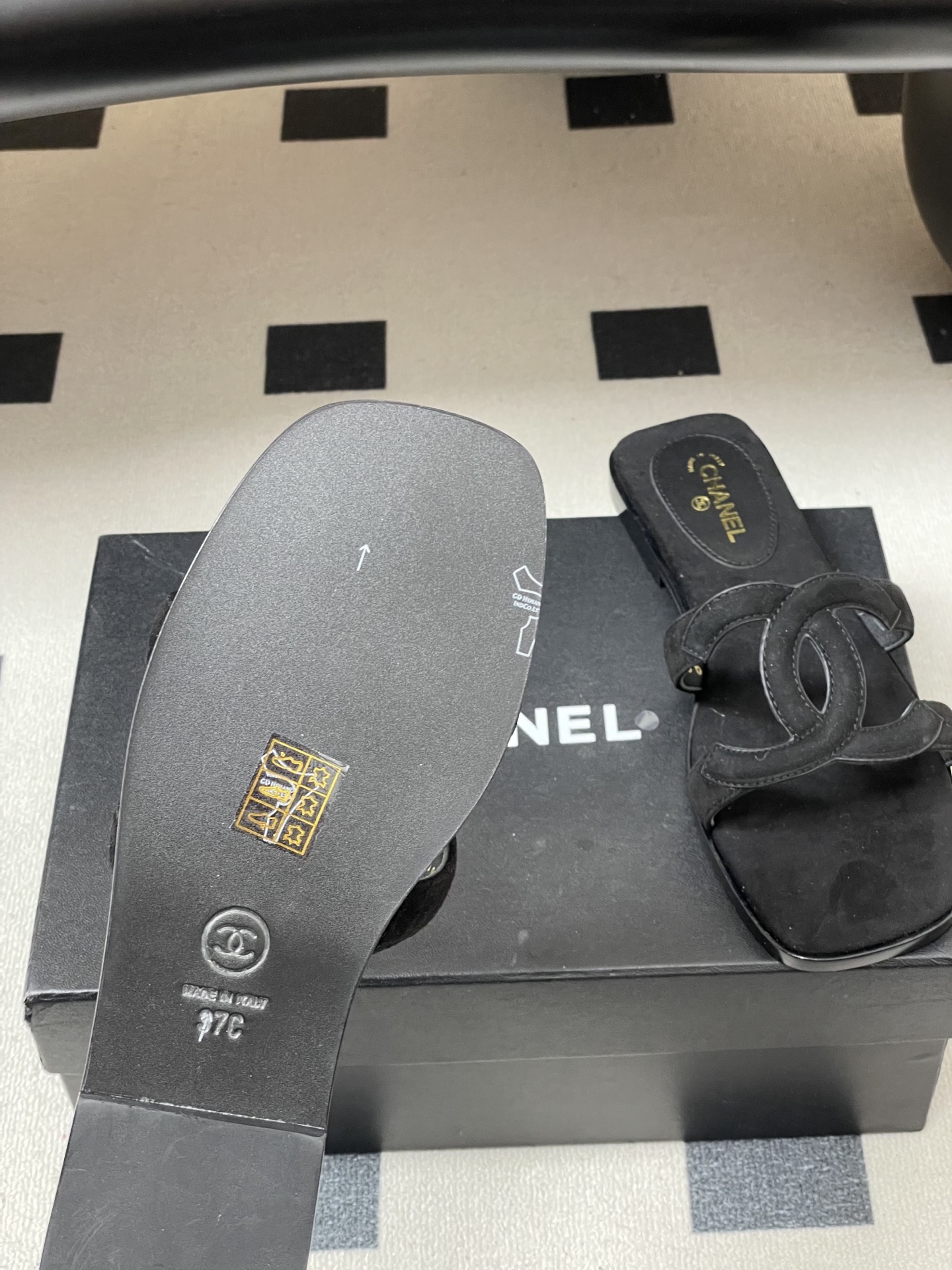 -26Ss春夏新款Chanel香奈儿 度假风小香经典大双C镂空高跟凉拖鞋蜜儿一字带平底拖鞋鞋面装饰大双c
