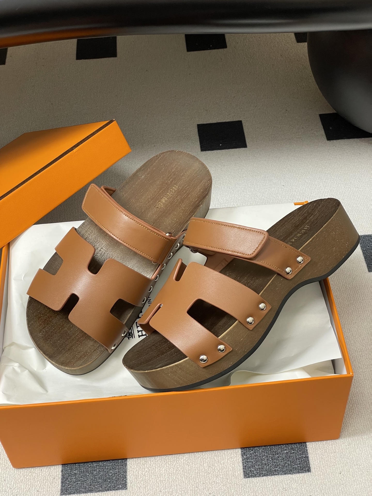 -Hermes 爱马仕🐎 H家 CheryP 实木底二舅拖鞋H 鞋面魔术贴厚底二舅凉拖鞋休闲懒人鞋各色真