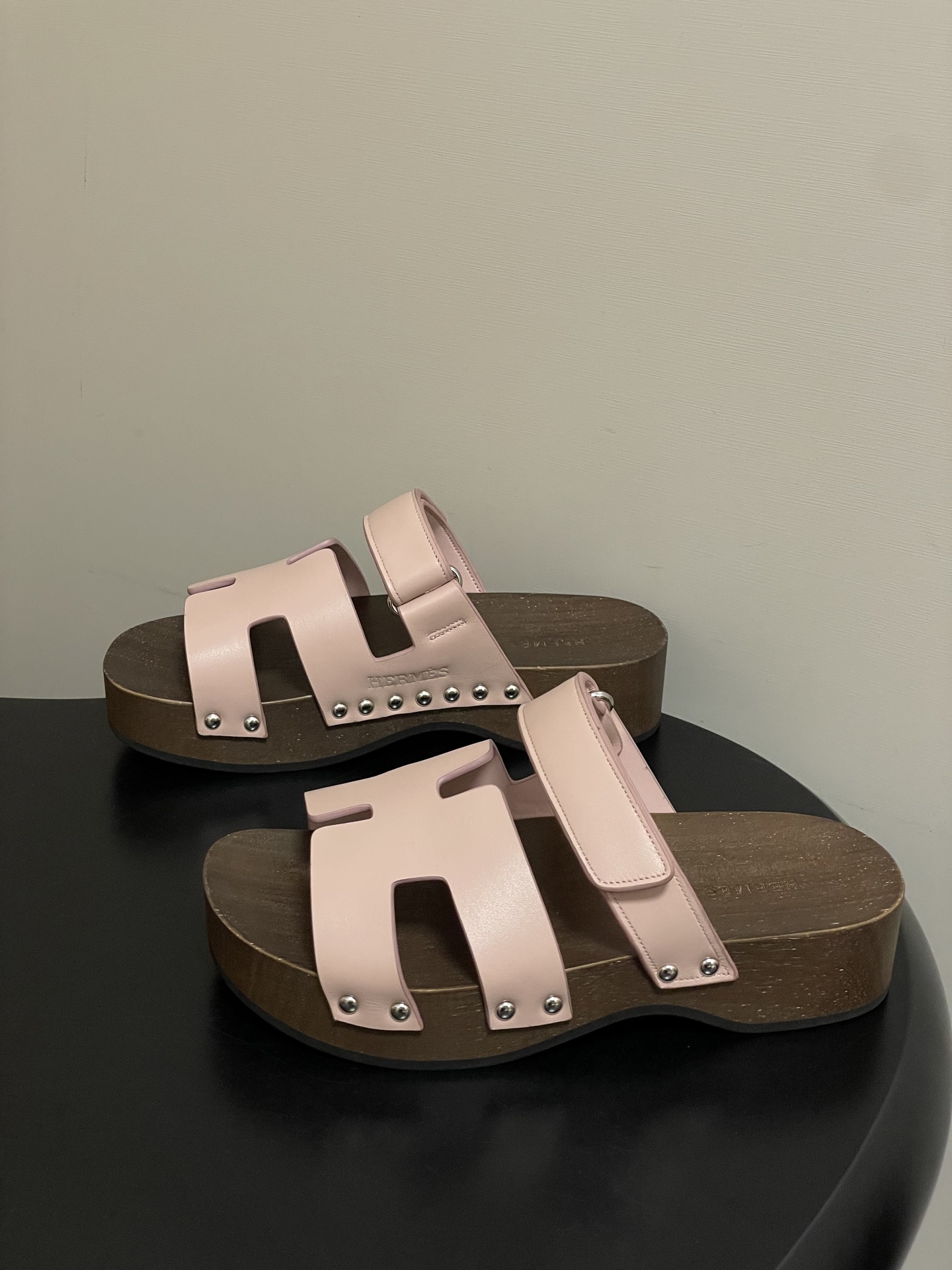 -Hermes 爱马仕🐎 H家 CheryP 实木底二舅拖鞋H 鞋面魔术贴厚底二舅凉拖鞋休闲懒人鞋各色真