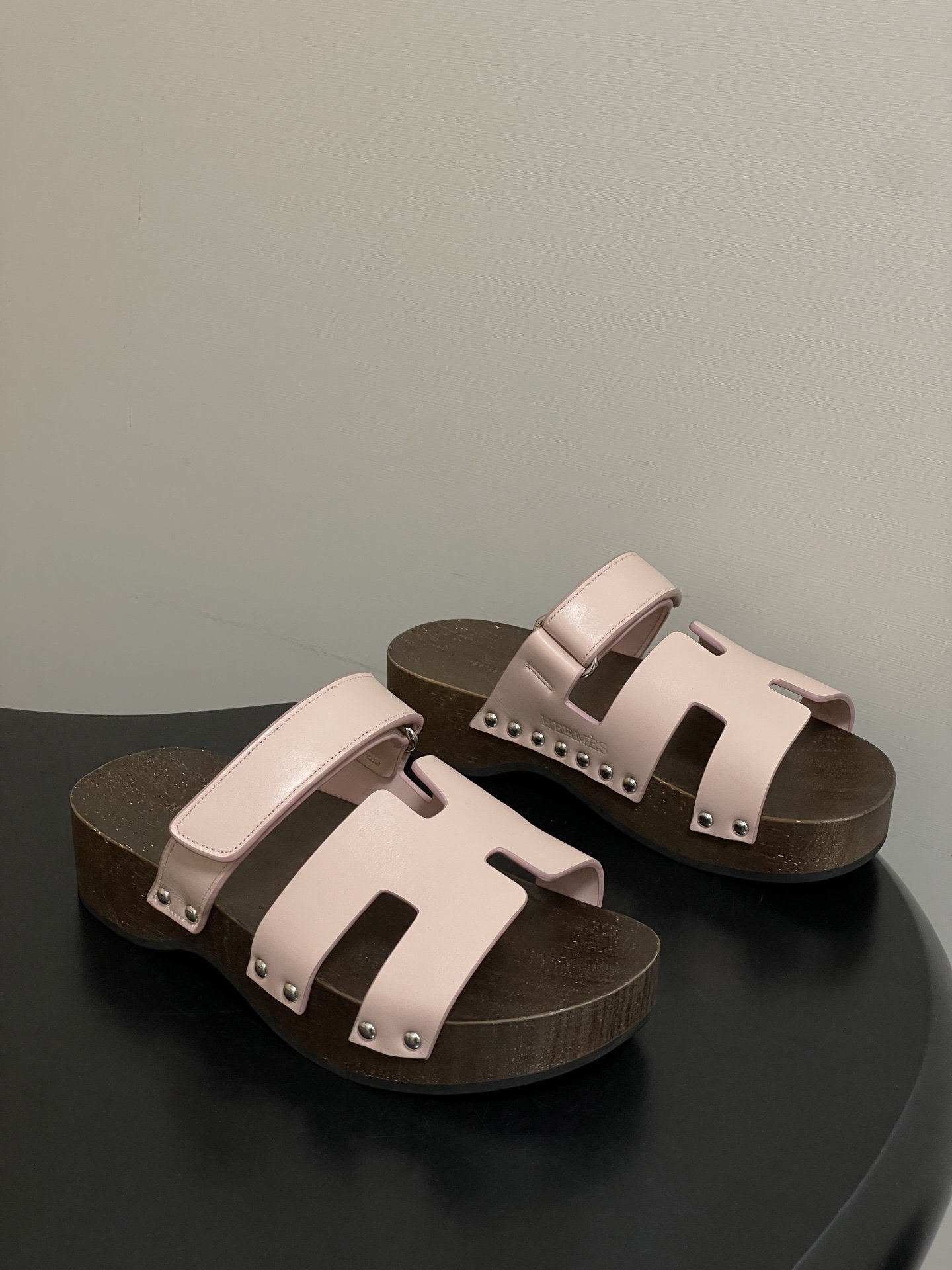 -Hermes 爱马仕🐎 H家 CheryP 实木底二舅拖鞋H 鞋面魔术贴厚底二舅凉拖鞋休闲懒人鞋各色真