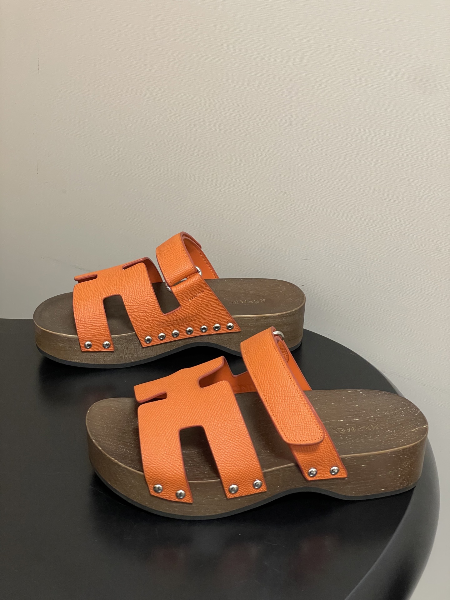 -Hermes 爱马仕🐎 H家 CheryP 实木底二舅拖鞋H 鞋面魔术贴厚底二舅凉拖鞋休闲懒人鞋各色真