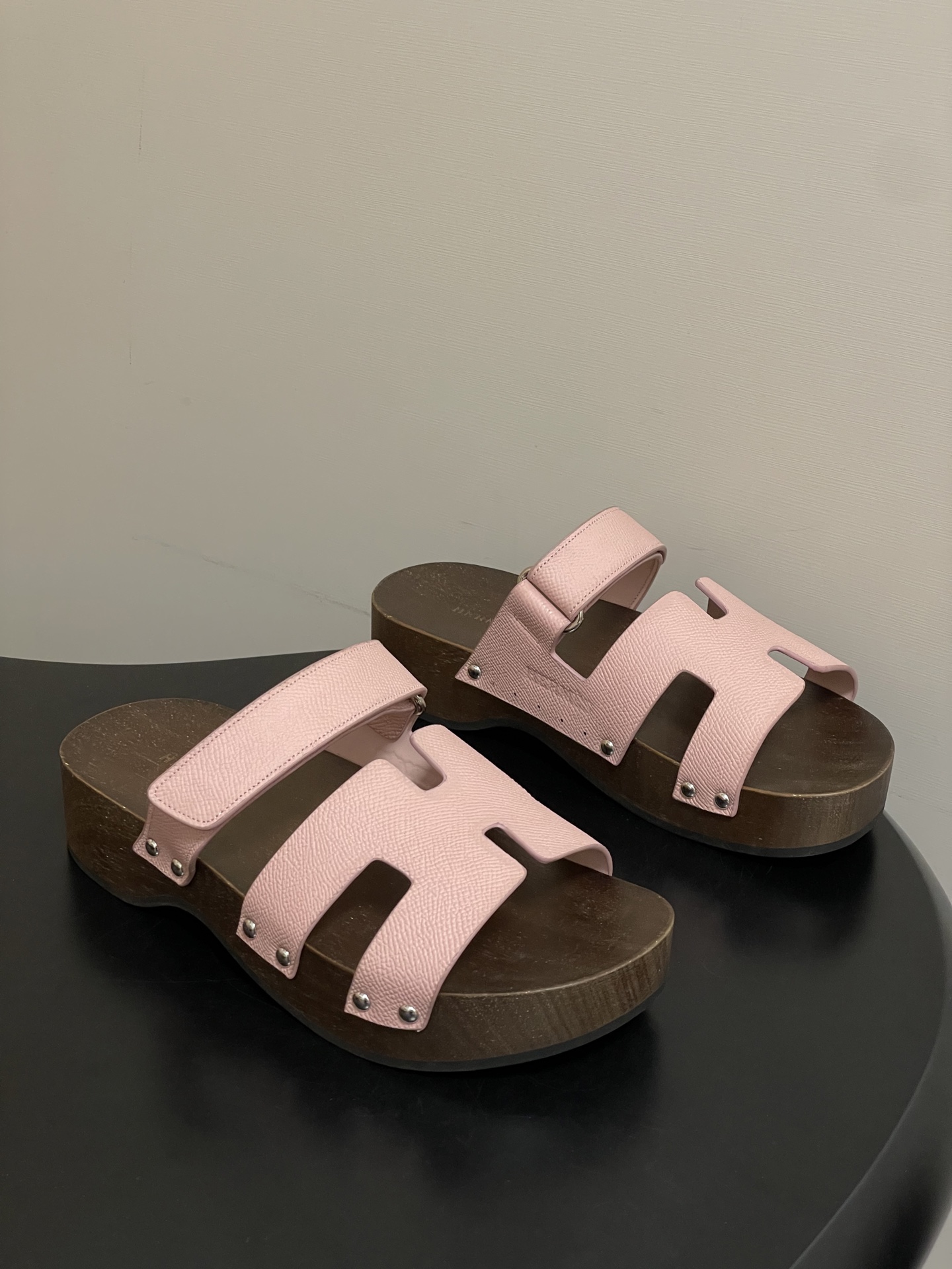 -Hermes 爱马仕🐎 H家 CheryP 实木底二舅拖鞋H 鞋面魔术贴厚底二舅凉拖鞋休闲懒人鞋各色真