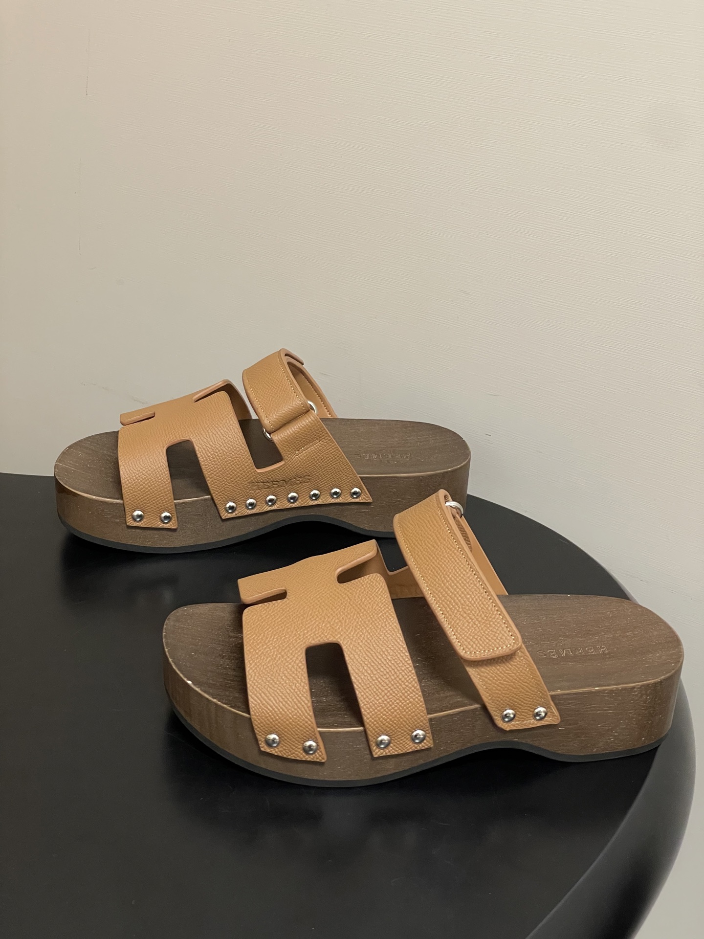 -Hermes 爱马仕🐎 H家 CheryP 实木底二舅拖鞋H 鞋面魔术贴厚底二舅凉拖鞋休闲懒人鞋各色真