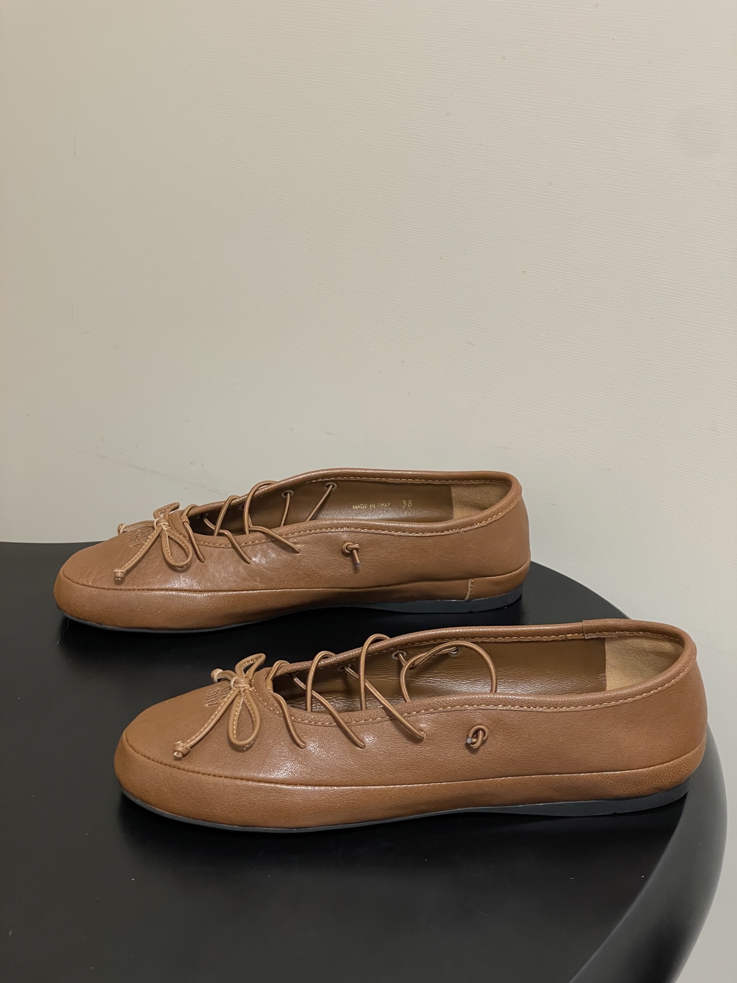 -26ss春夏新款MIUMIU 缪缪 圆头蝴蝶结芭蕾舞鞋学院风复古绑带平底超软休闲单鞋Miu Miu芭蕾