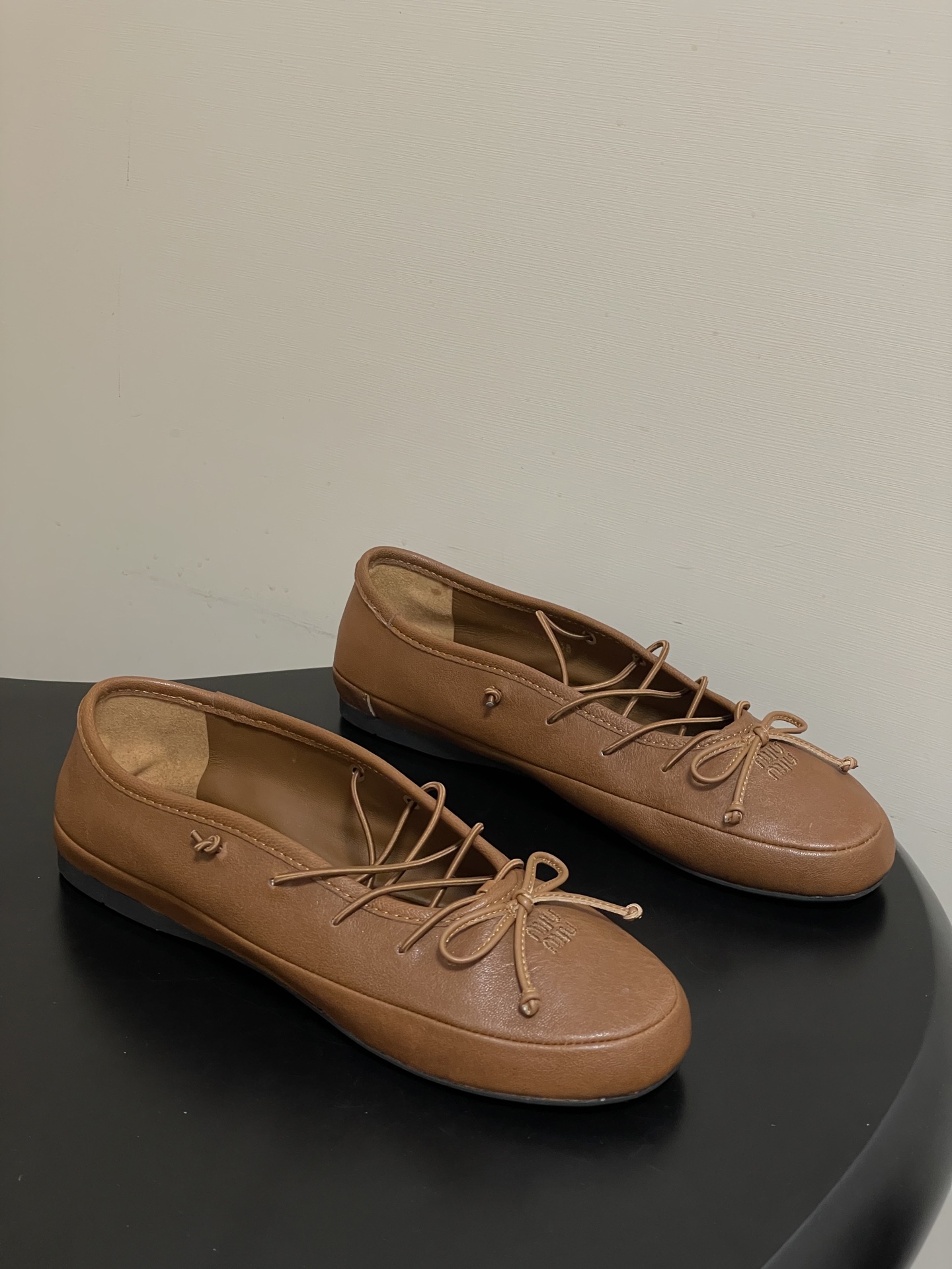 -26ss春夏新款MIUMIU 缪缪 圆头蝴蝶结芭蕾舞鞋学院风复古绑带平底超软休闲单鞋Miu Miu芭蕾