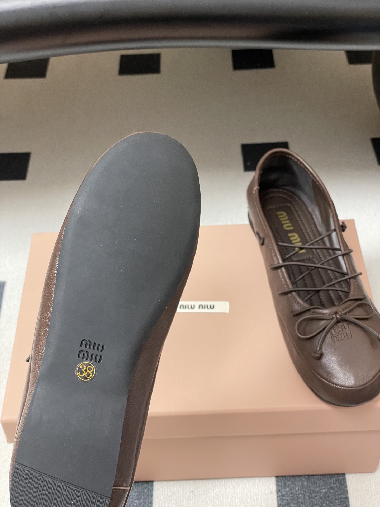 -26ss春夏新款MIUMIU 缪缪 圆头蝴蝶结芭蕾舞鞋学院风复古绑带平底超软休闲单鞋Miu Miu芭蕾