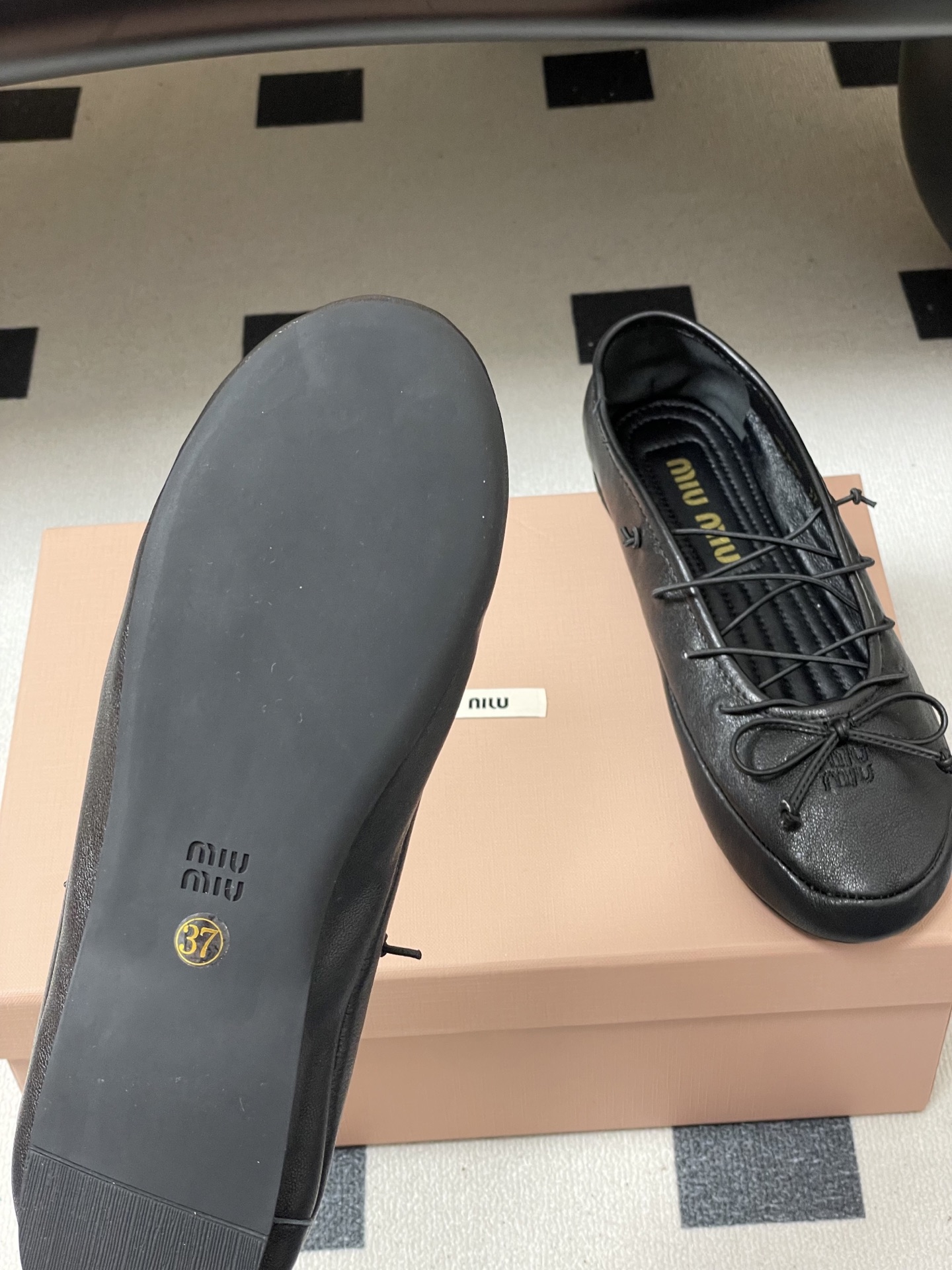 -26ss春夏新款MIUMIU 缪缪 圆头蝴蝶结芭蕾舞鞋学院风复古绑带平底超软休闲单鞋Miu Miu芭蕾