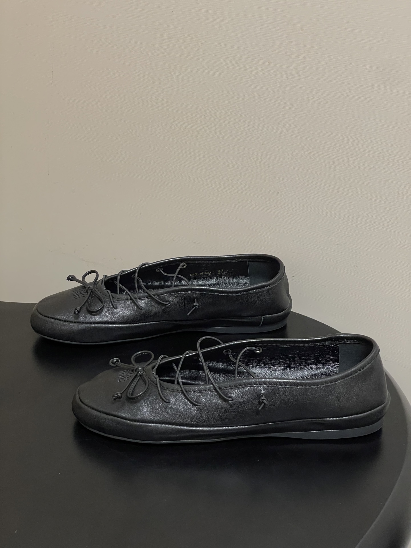 -26ss春夏新款MIUMIU 缪缪 圆头蝴蝶结芭蕾舞鞋学院风复古绑带平底超软休闲单鞋Miu Miu芭蕾