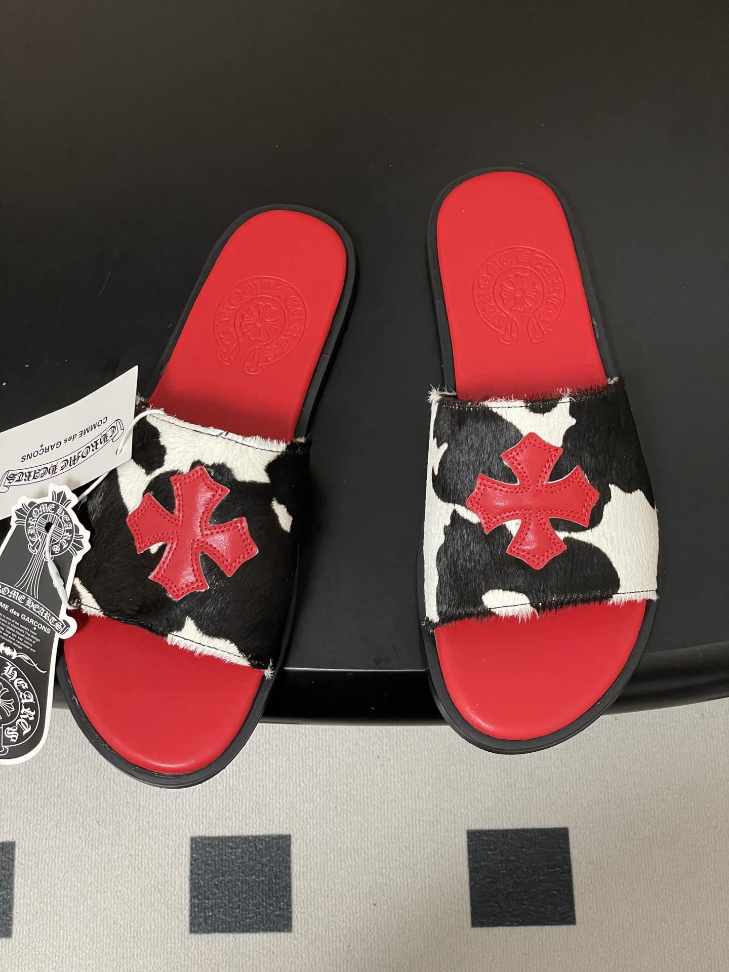 -Chromehearts 克罗心 经典标志刺绣一字带平底凉拖鞋马毛皮面拖鞋今夏最流行的懒人拖鞋，韩版潮