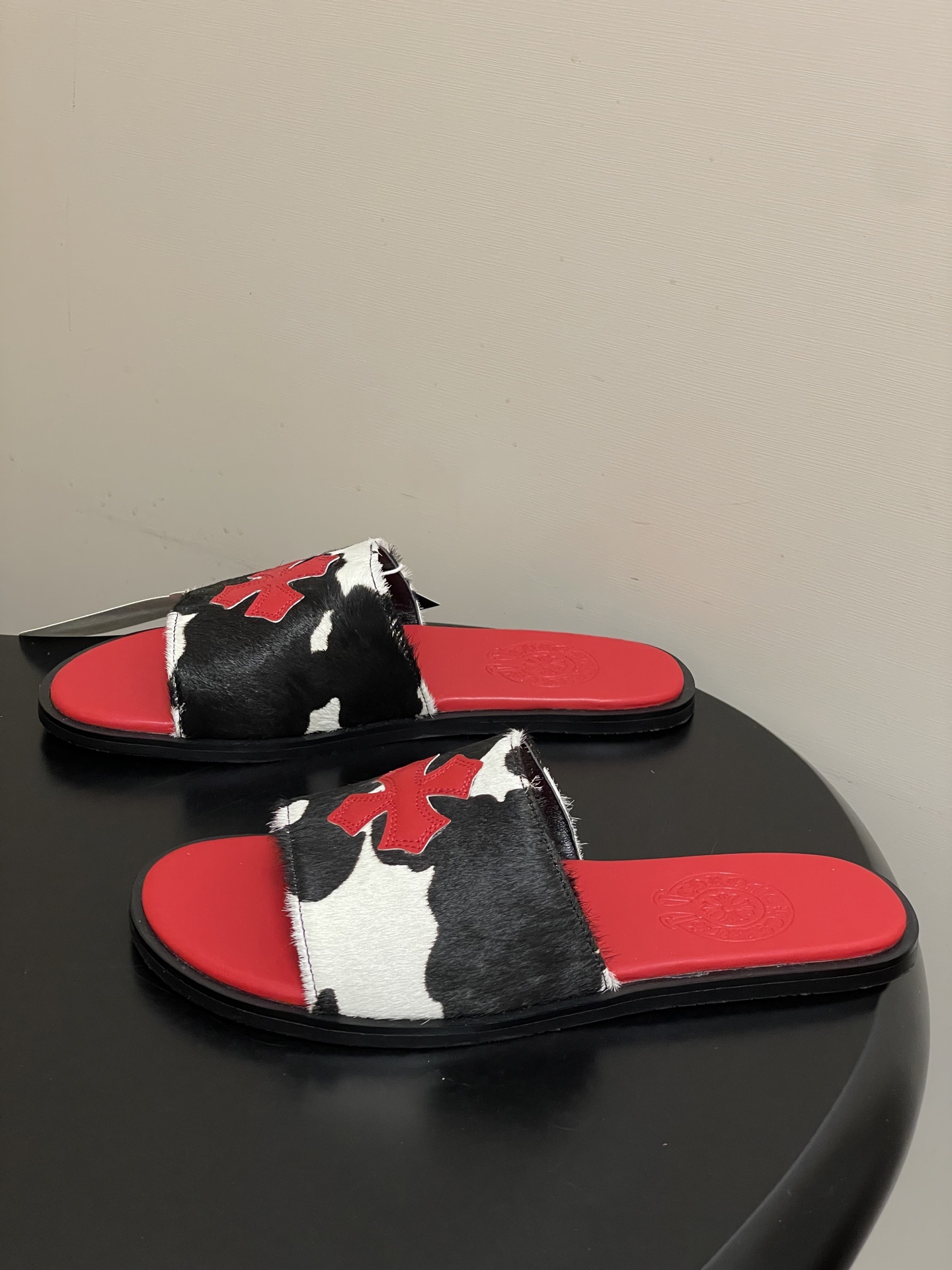 -Chromehearts 克罗心 经典标志刺绣一字带平底凉拖鞋马毛皮面拖鞋今夏最流行的懒人拖鞋，韩版潮