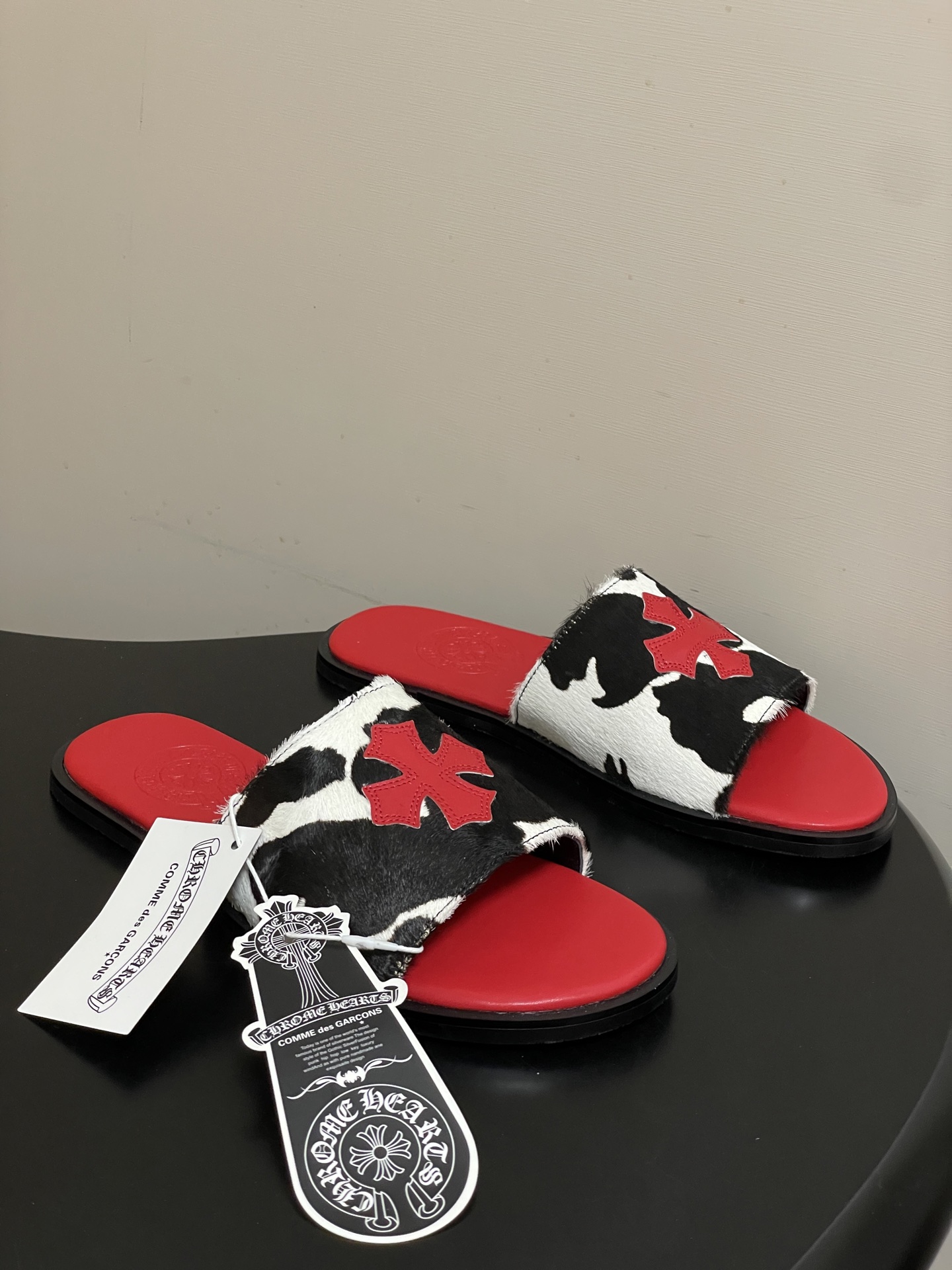 -Chromehearts 克罗心 经典标志刺绣一字带平底凉拖鞋马毛皮面拖鞋今夏最流行的懒人拖鞋，韩版潮