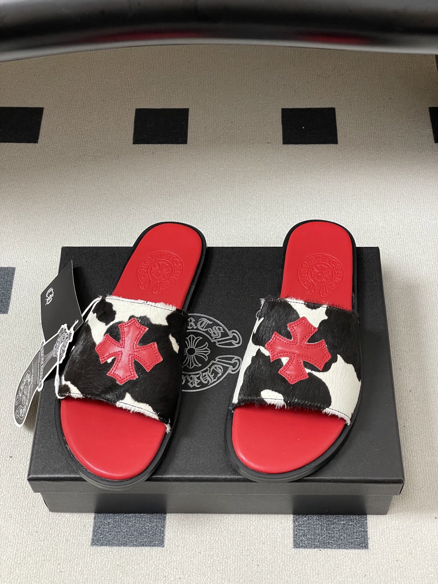 -Chromehearts 克罗心 经典标志刺绣一字带平底凉拖鞋马毛皮面拖鞋今夏最流行的懒人拖鞋，韩版潮