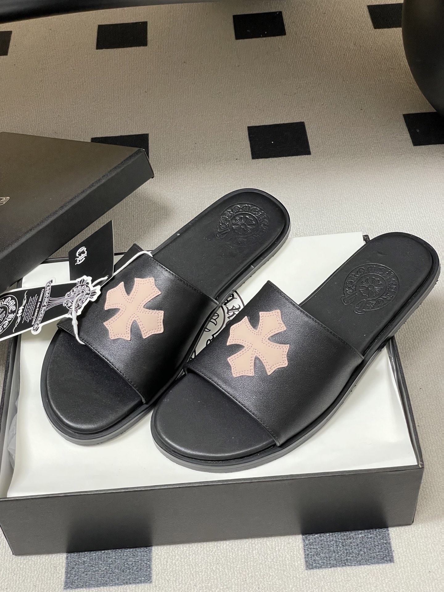 -Chromehearts 克罗心 经典标志刺绣一字带平底凉拖鞋马毛皮面拖鞋今夏最流行的懒人拖鞋，韩版潮