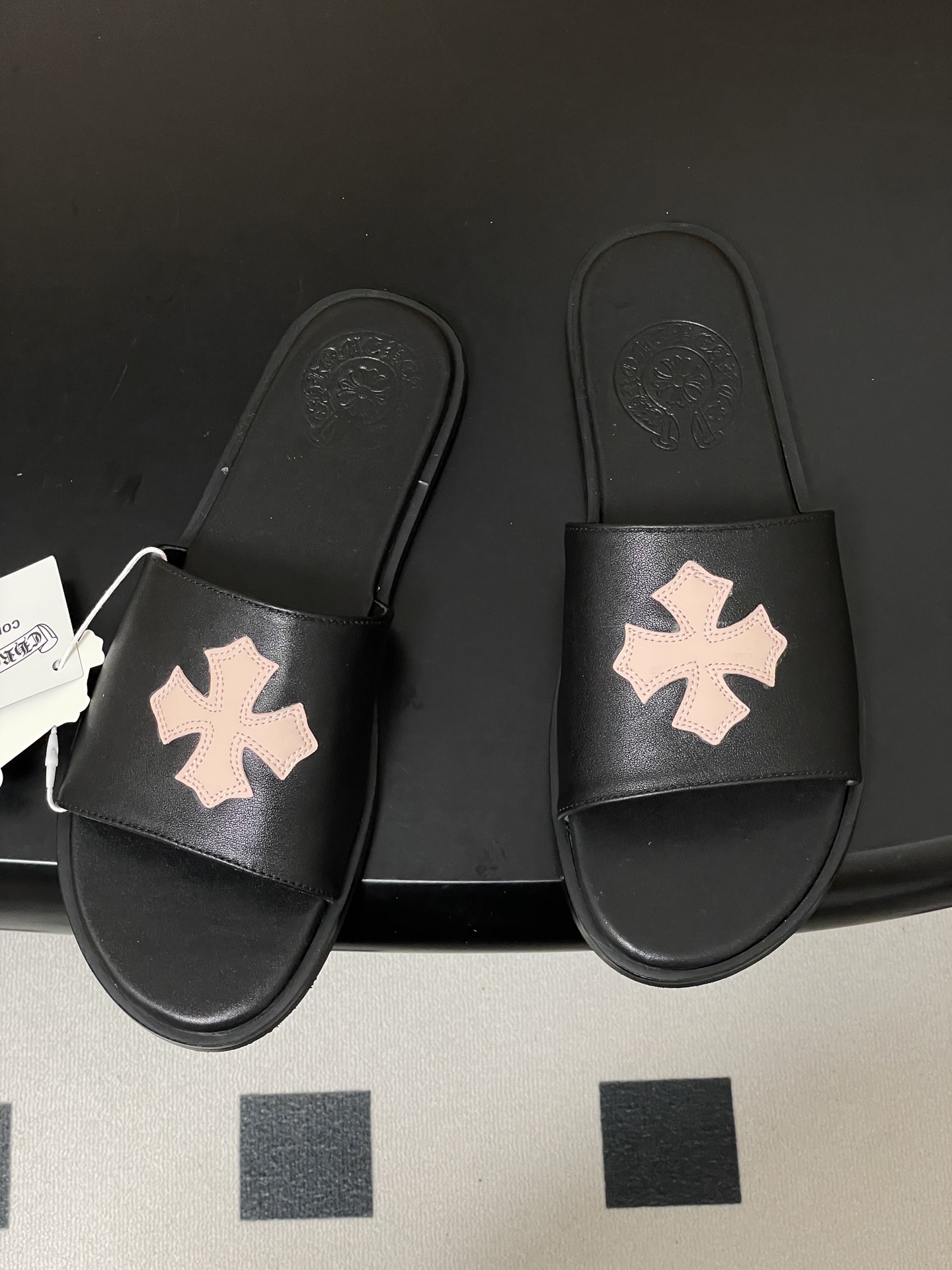 -Chromehearts 克罗心 经典标志刺绣一字带平底凉拖鞋马毛皮面拖鞋今夏最流行的懒人拖鞋，韩版潮