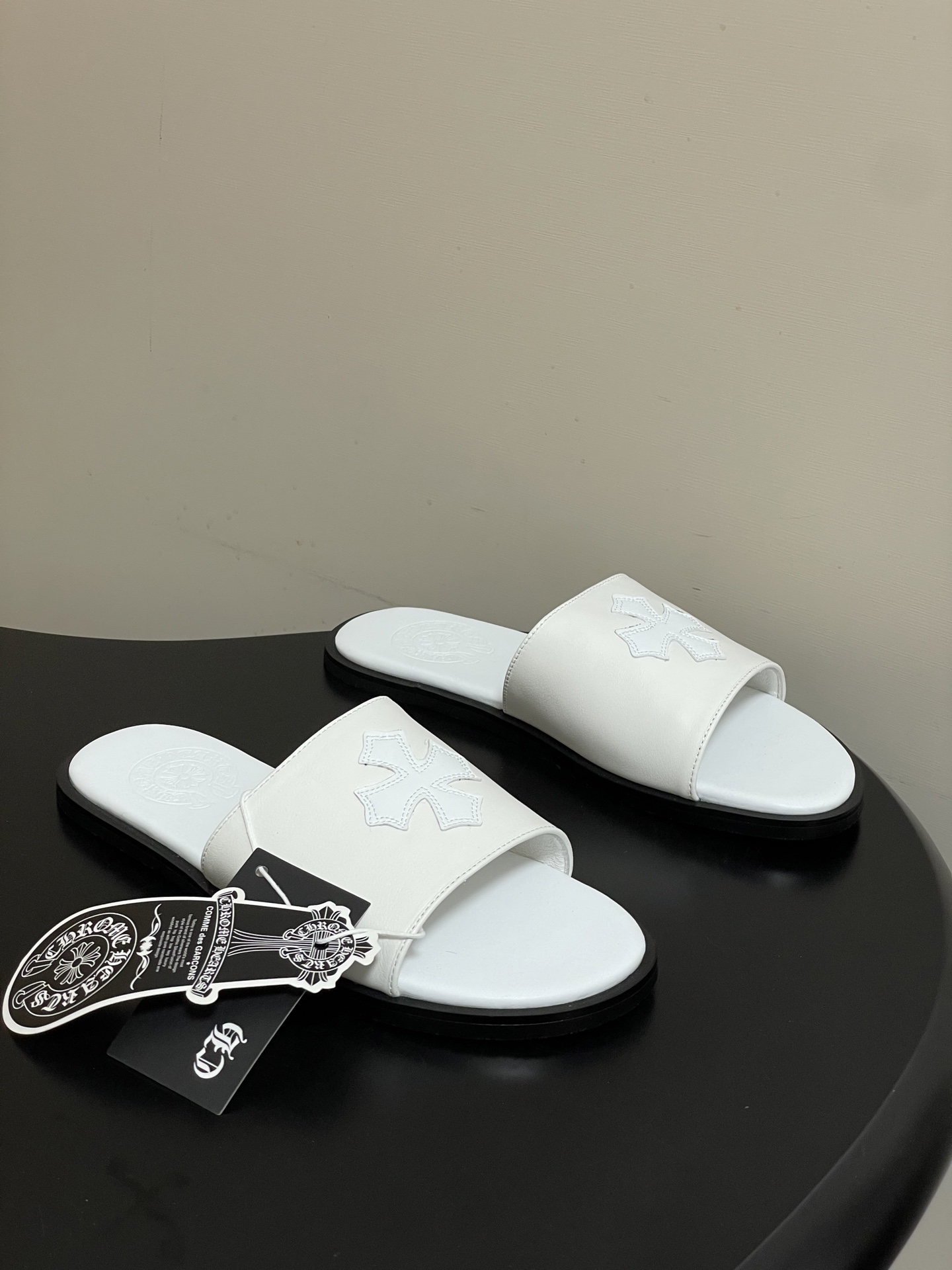 -Chromehearts 克罗心 经典标志刺绣一字带平底凉拖鞋马毛皮面拖鞋今夏最流行的懒人拖鞋，韩版潮