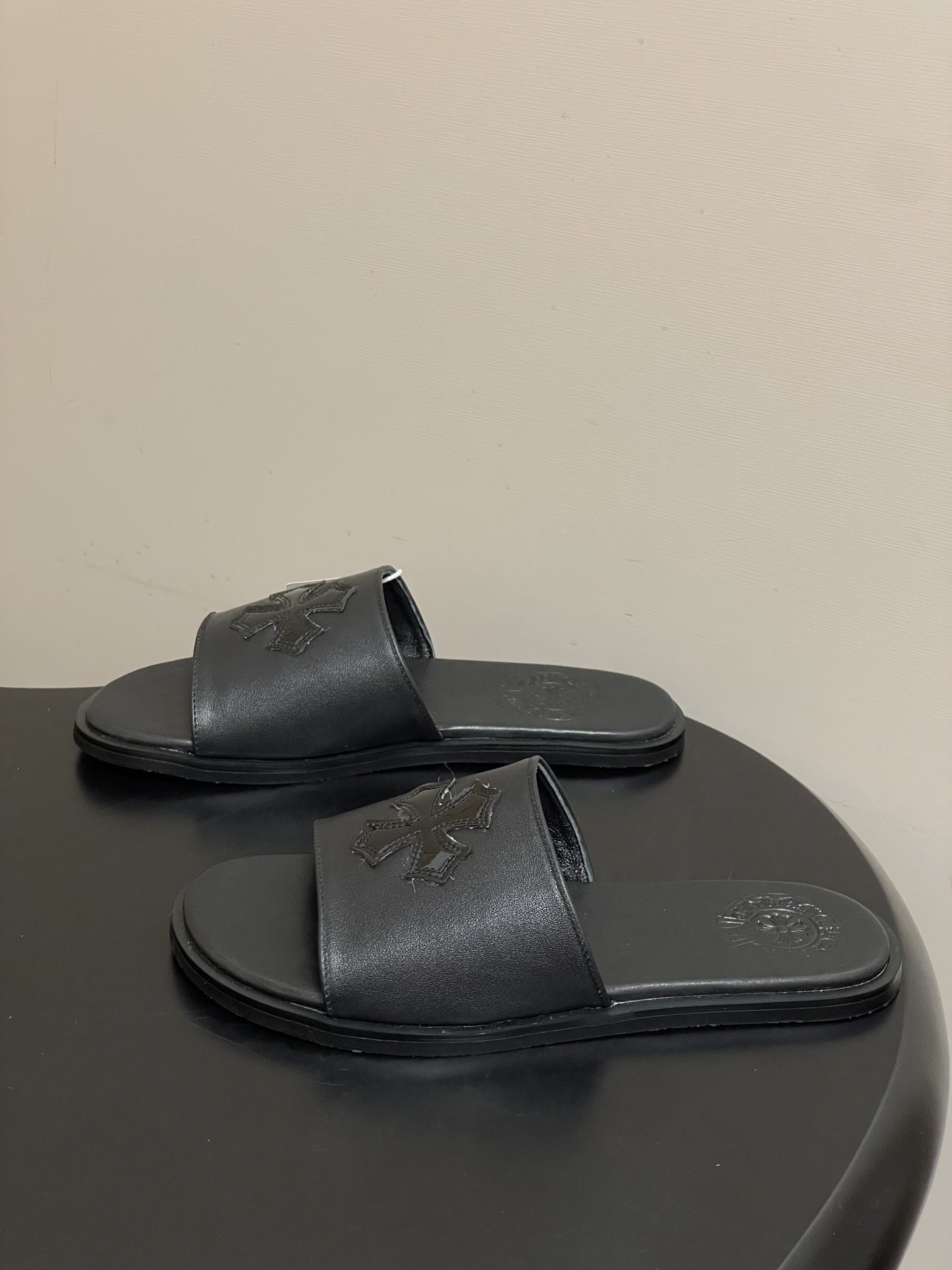 -Chromehearts 克罗心 经典标志刺绣一字带平底凉拖鞋马毛皮面拖鞋今夏最流行的懒人拖鞋，韩版潮