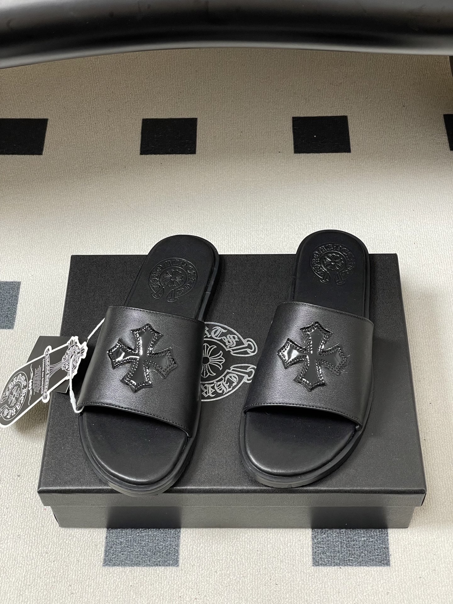 -Chromehearts 克罗心 经典标志刺绣一字带平底凉拖鞋马毛皮面拖鞋今夏最流行的懒人拖鞋，韩版潮