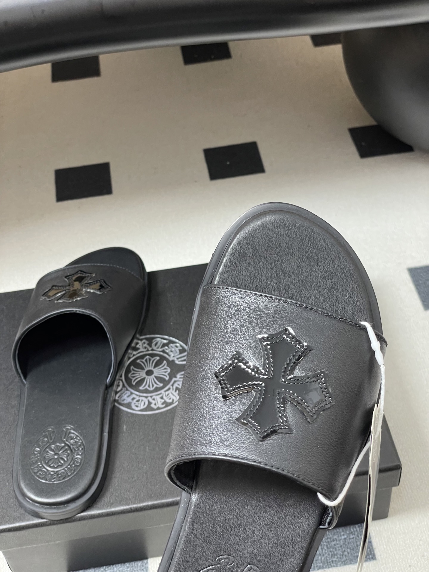 -Chromehearts 克罗心 经典标志刺绣一字带平底凉拖鞋马毛皮面拖鞋今夏最流行的懒人拖鞋，韩版潮