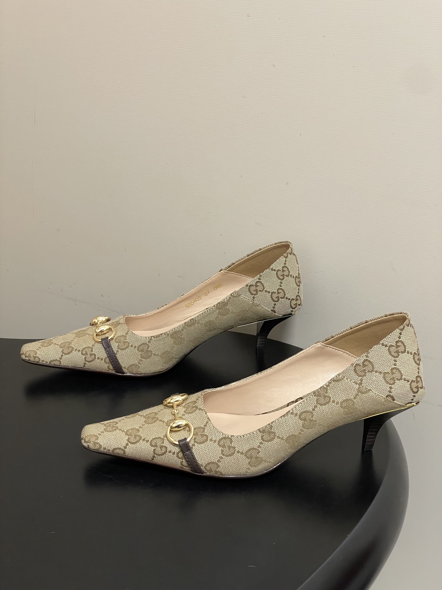 -顶级品质26Ss春夏新款Gucci古驰Vittoria系列女士浅口鞋G家经典马衔扣小方头猫跟单鞋GG老