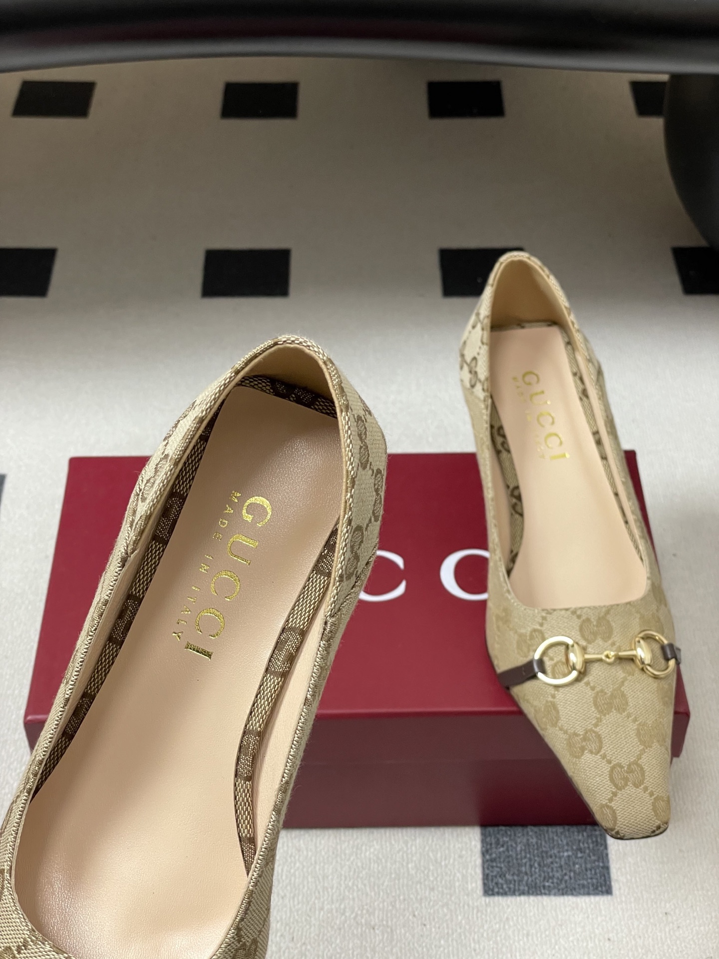 -顶级品质26Ss春夏新款Gucci古驰Vittoria系列女士浅口鞋G家经典马衔扣小方头猫跟单鞋GG老